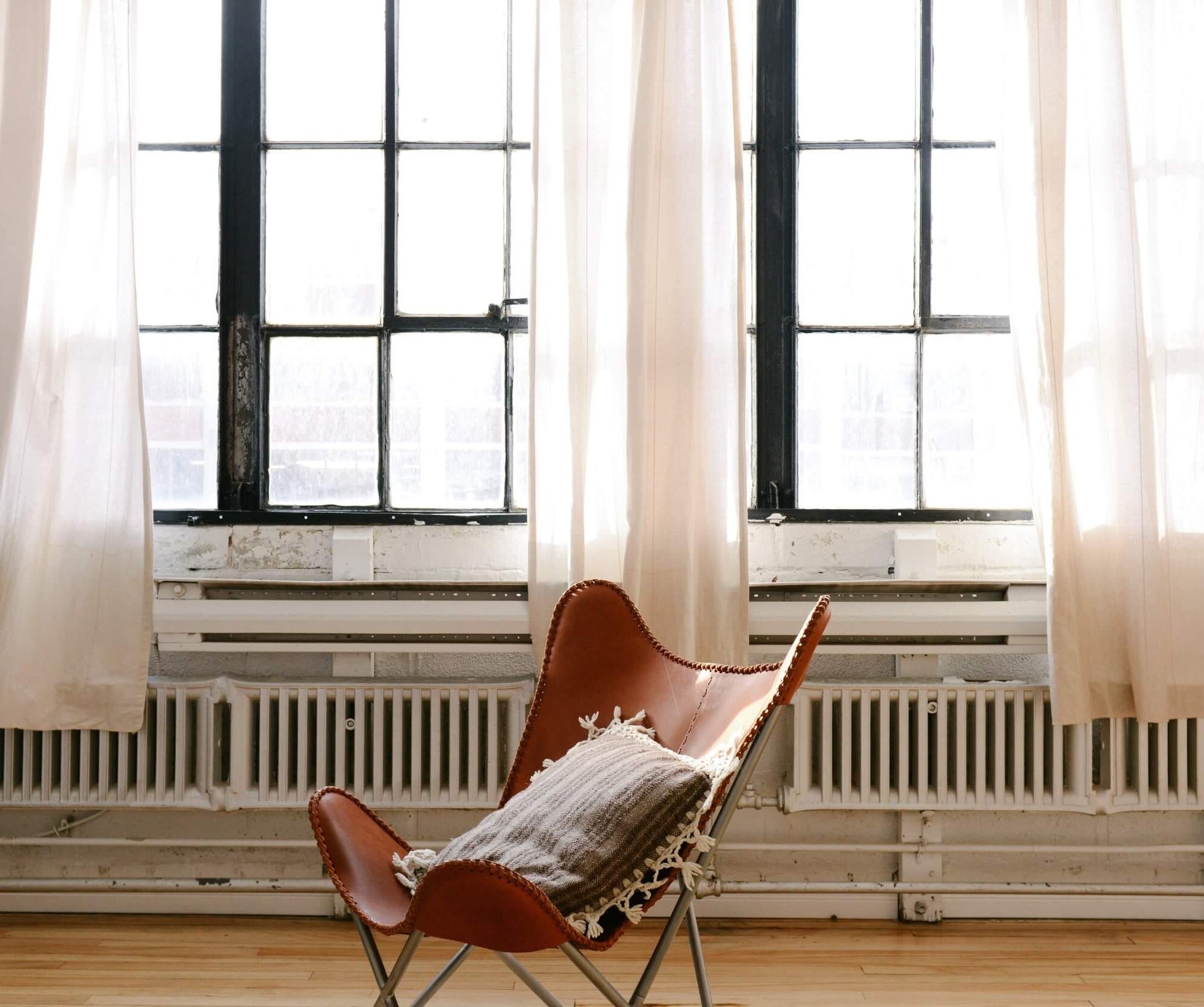 Leather-Clad Leisure Chair