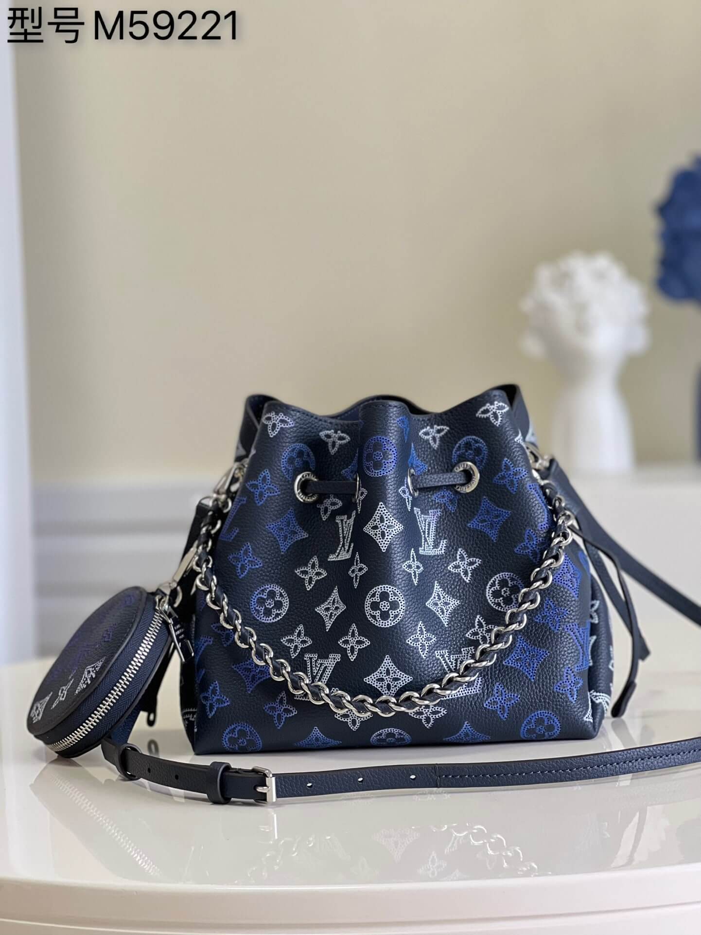Louis Vuitton Bella HandBag M59552 Navy Blue