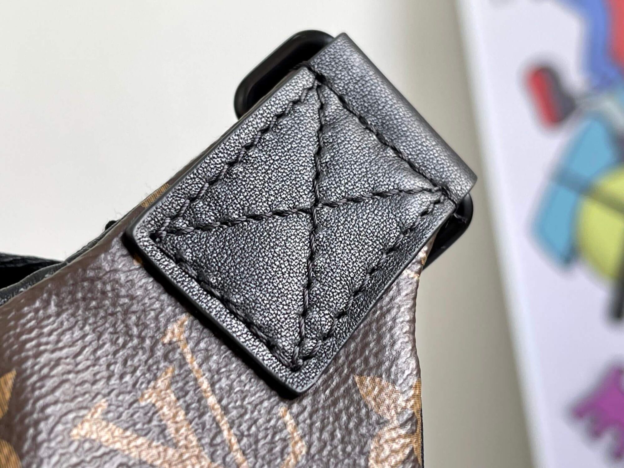Louis Vuitton DISCOVERY waist Bag Bumbag Monogram M44336 Brown - Image 8