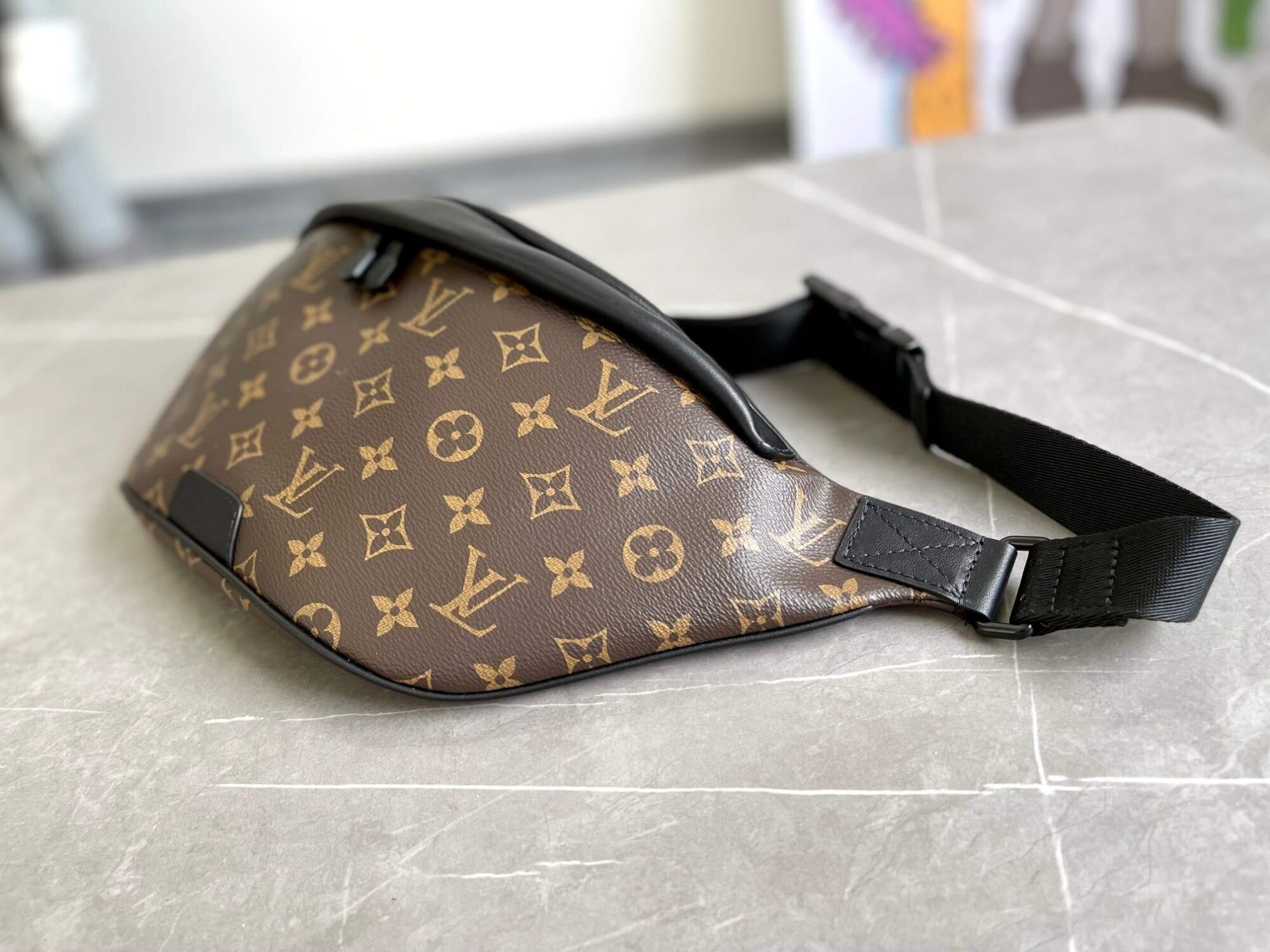 Louis Vuitton DISCOVERY waist Bag Bumbag Monogram M44336 Brown - Image 9