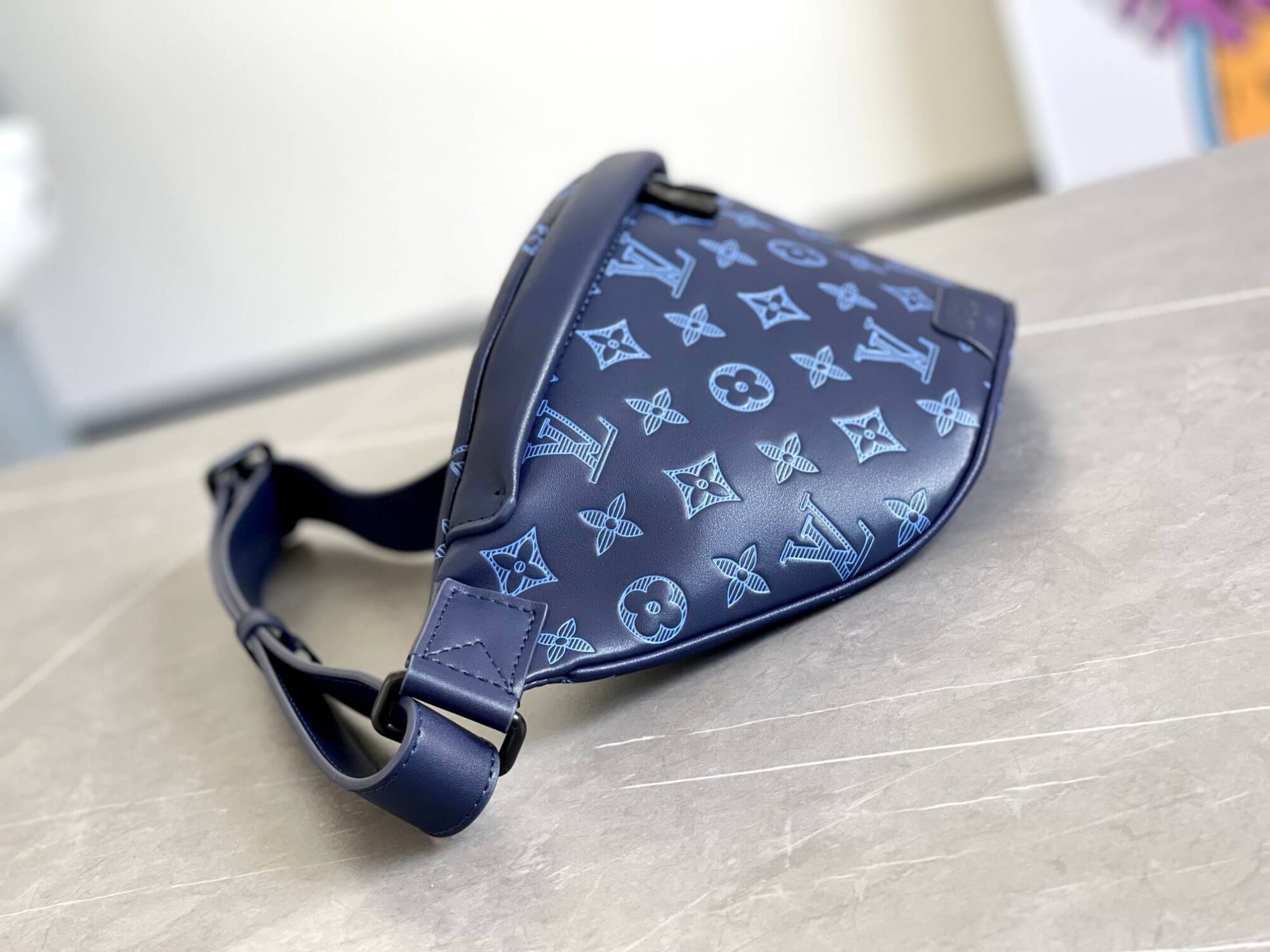 Louis Vuitton Discovery PM BumBag Waist Bag M45729 Navy Blue - Image 9