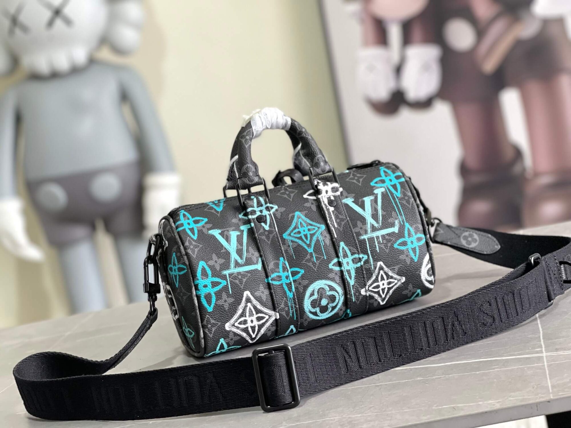 Louis Vuitton Keepall Bondouliiere 25 crossbody bag M21399 Graffiti Green - Image 9