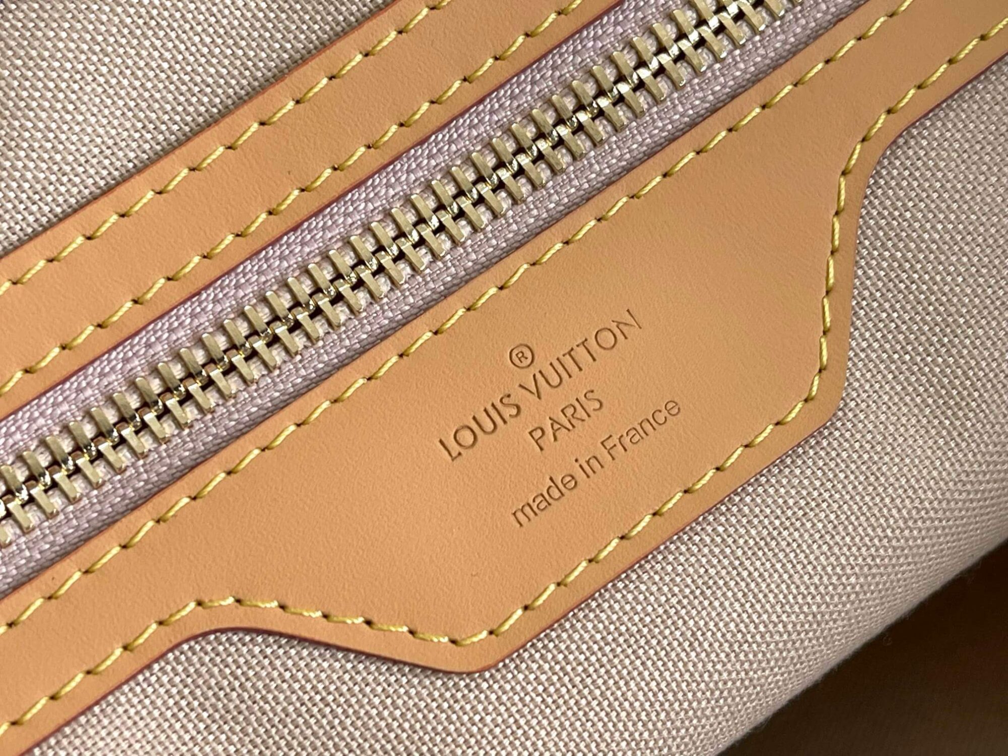 Louis Vuitton LV Damier Azur Canvas Neverfull CABAS Classic Handbag N41180 White Grid (Black Handle) N41179 White Grid (Brown Handle) N41375 White Grid (Black Handle) - Image 5