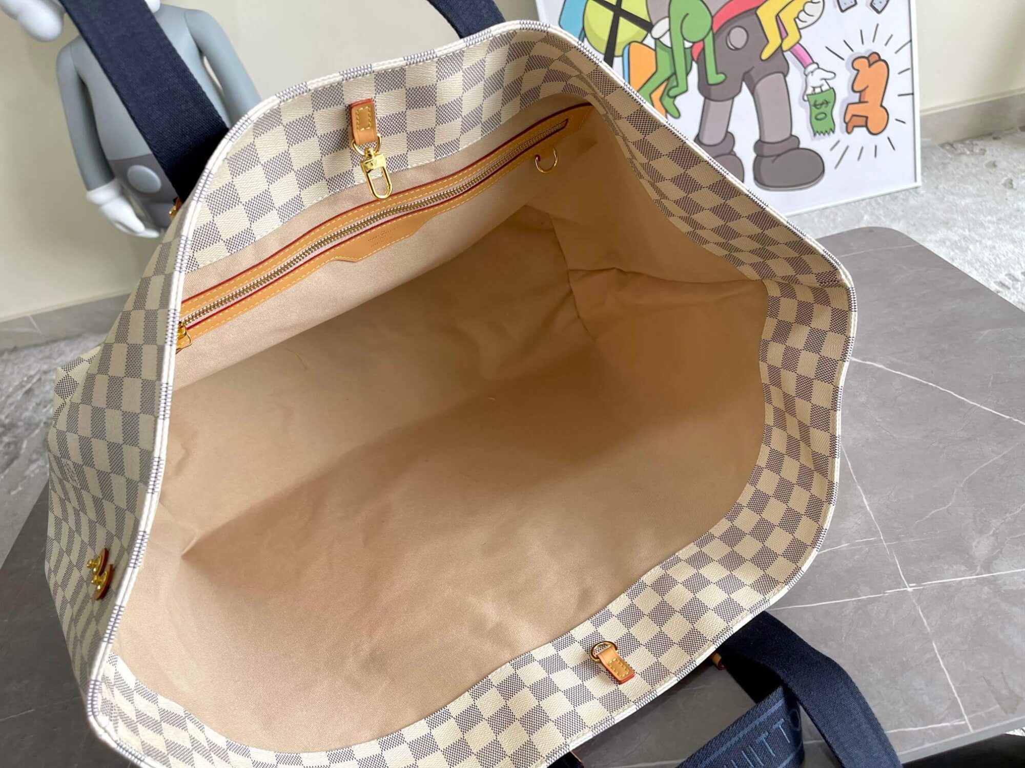Louis Vuitton LV Damier Azur Canvas Neverfull CABAS Classic Handbag N41180 White Grid (Black Handle) N41179 White Grid (Brown Handle) N41375 White Grid (Black Handle) - Image 3