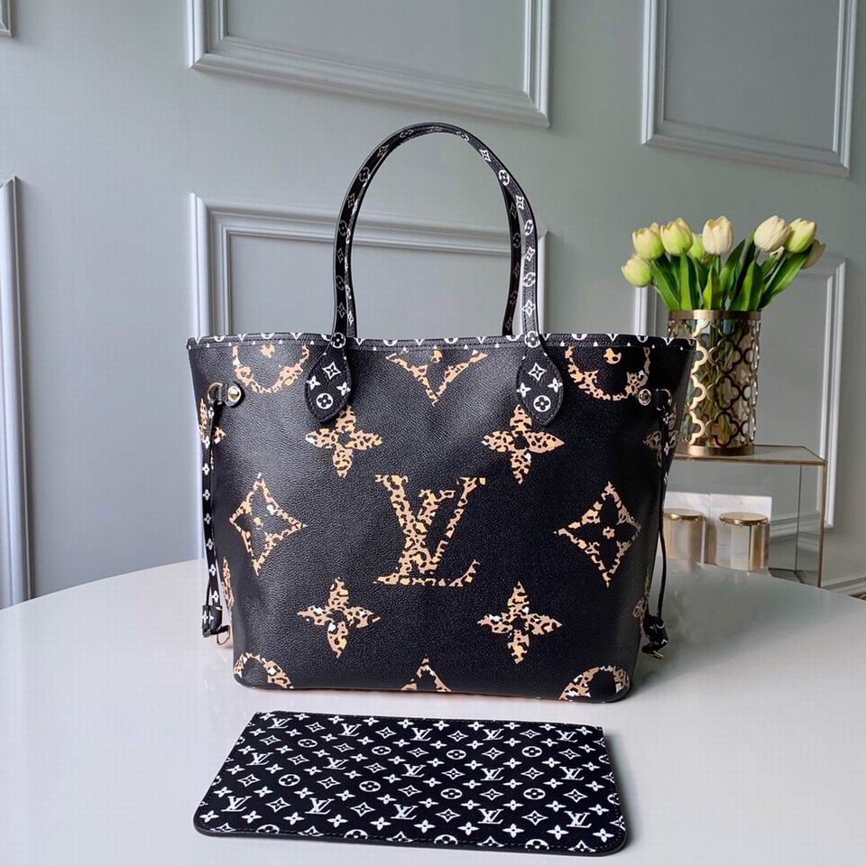 Louis Vuitton LV Jungle Monogram Giant Neverfull MM Tote Bag M44716