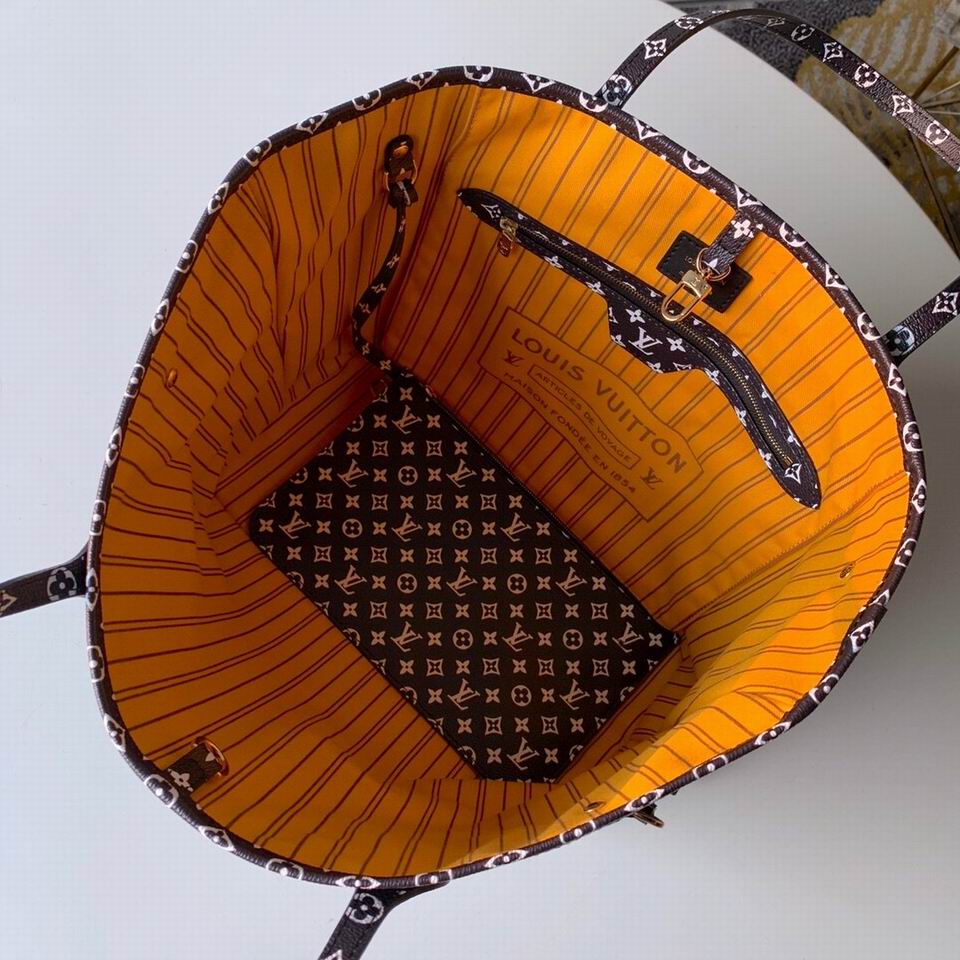 Louis Vuitton LV Jungle Monogram Giant Neverfull MM Tote Bag M44716 - Image 3