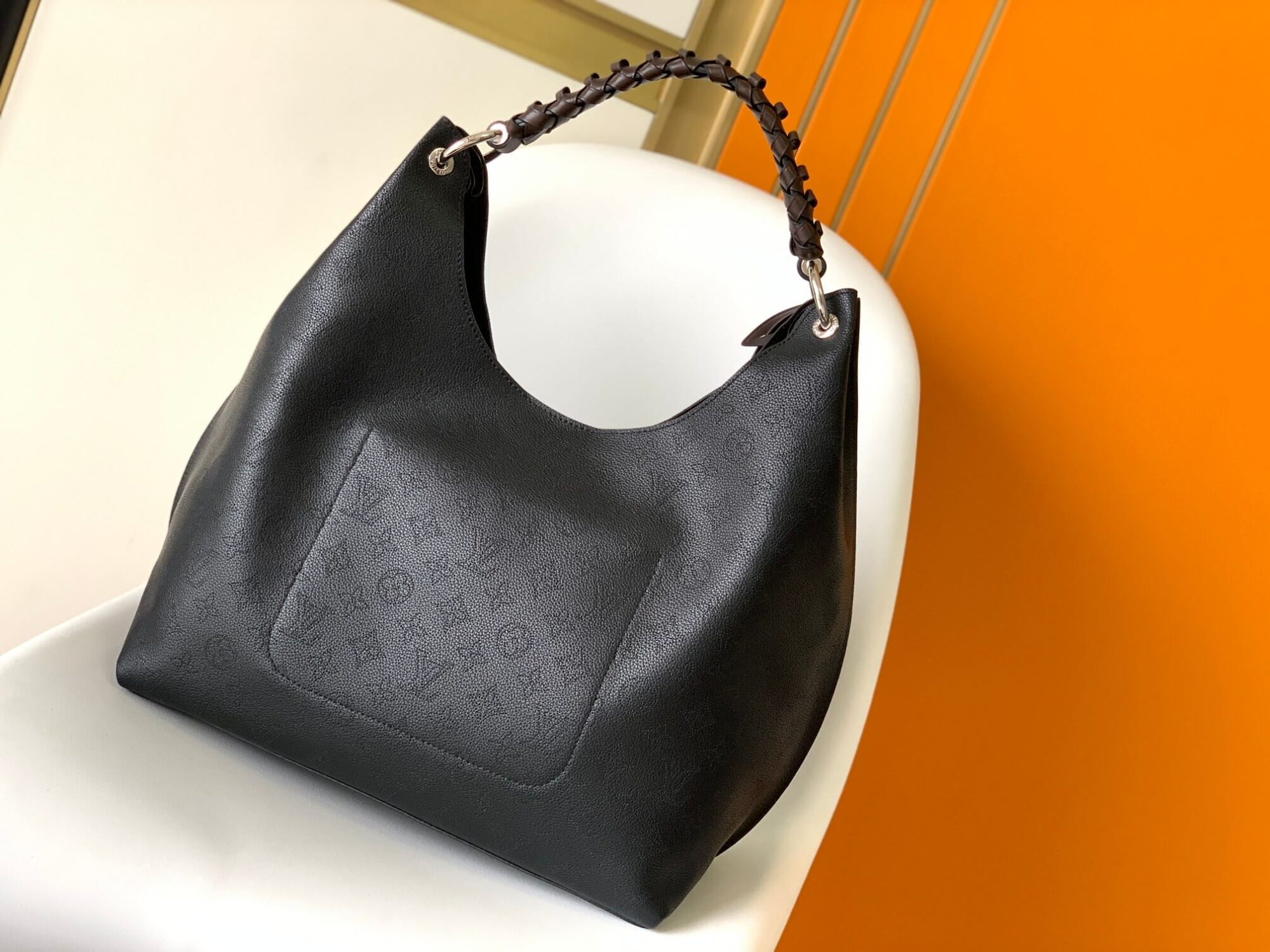 Louis Vuitton LV Monogram Mahina Carmel Hobo Shoulder Bag M56203 White Pink M52950 Black M21775 Crazy Gray Beige M14310 Navy Blue M53188 Cream Beige - Image 12