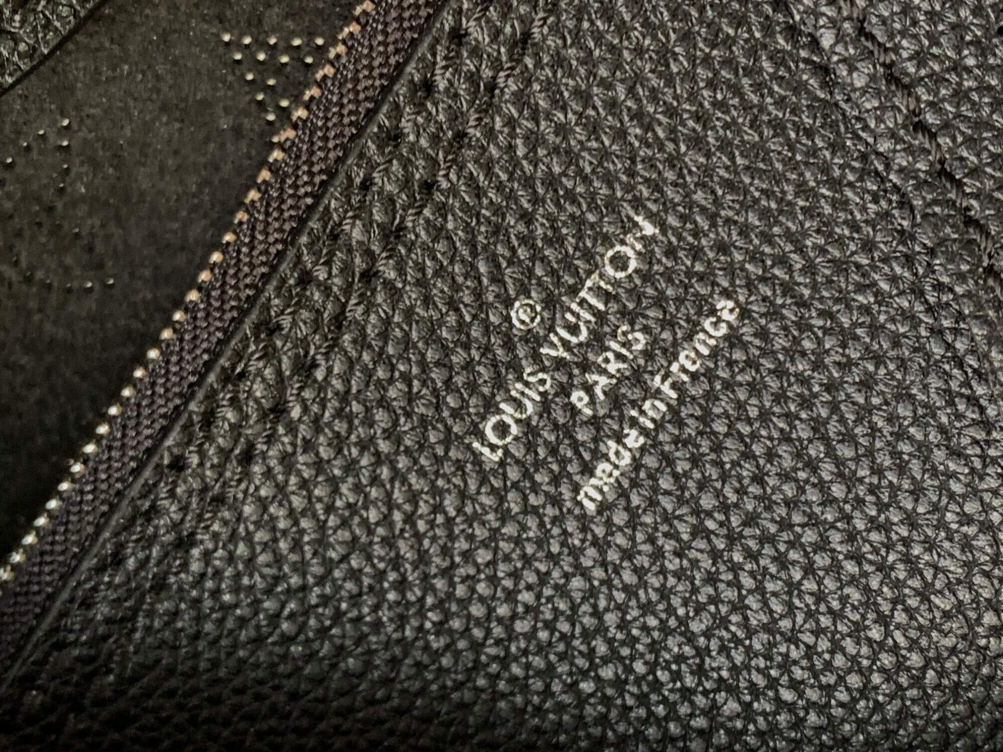 Louis Vuitton LV Monogram Mahina Carmel Hobo Shoulder Bag M56203 White Pink M52950 Black M21775 Crazy Gray Beige M14310 Navy Blue M53188 Cream Beige - Image 16