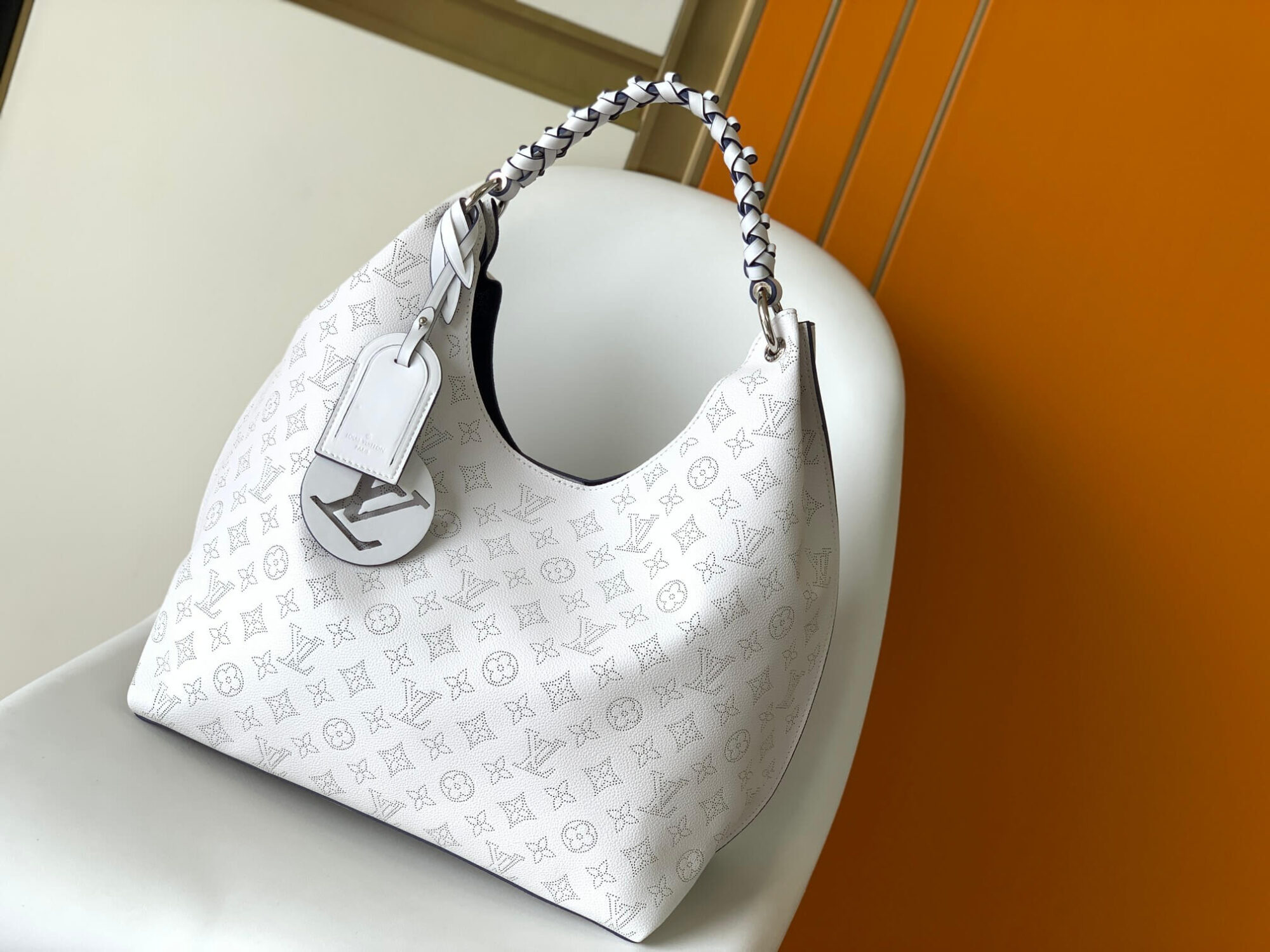 Louis Vuitton LV Monogram Mahina Carmel Hobo Shoulder Bag M56203 White Pink M52950 Black M21775 Crazy Gray Beige M14310 Navy Blue M53188 Cream Beige - Image 2