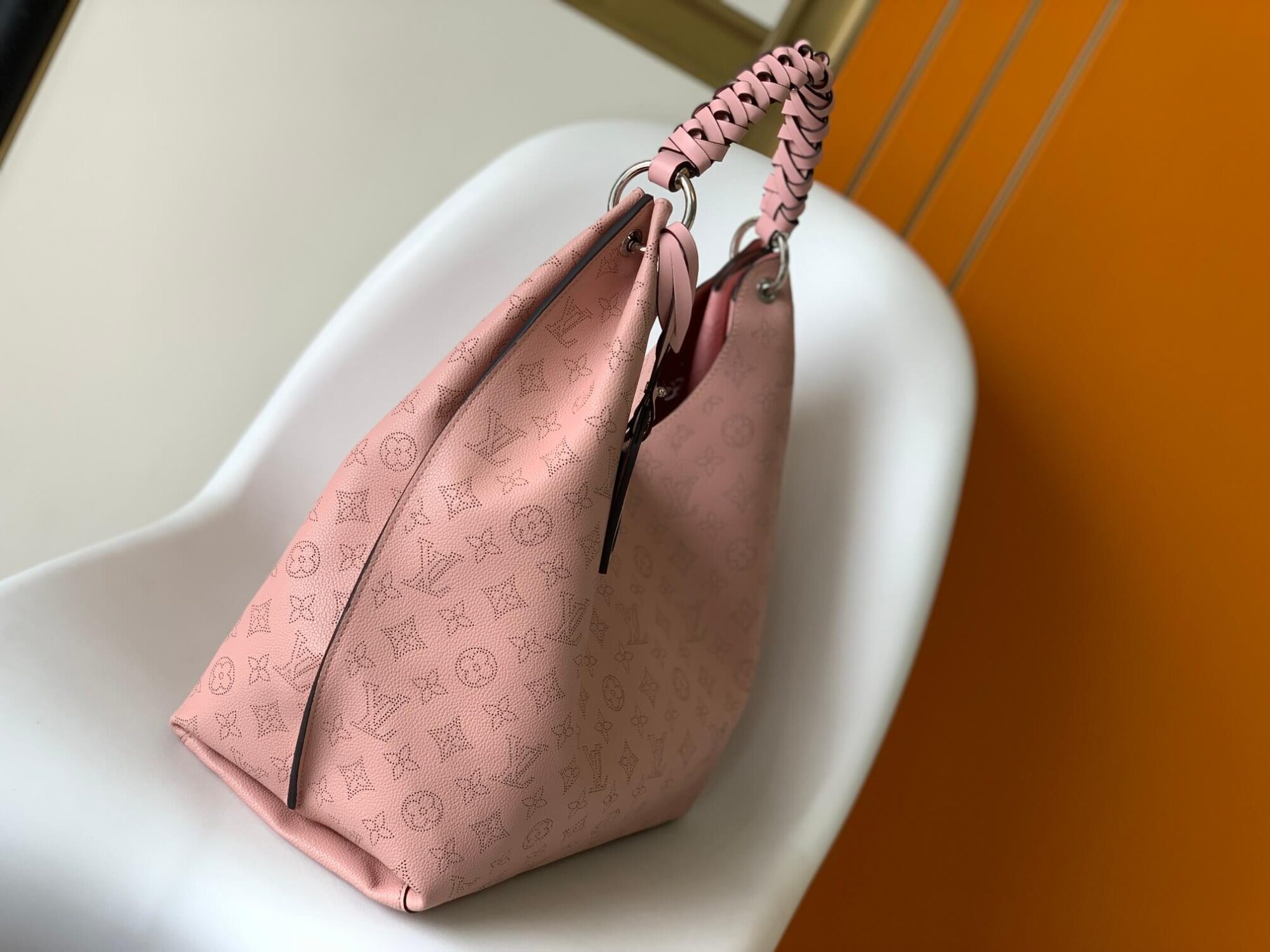 Louis Vuitton LV Monogram Mahina Carmel Hobo Shoulder Bag M56203 White Pink M52950 Black M21775 Crazy Gray Beige M14310 Navy Blue M53188 Cream Beige - Image 23