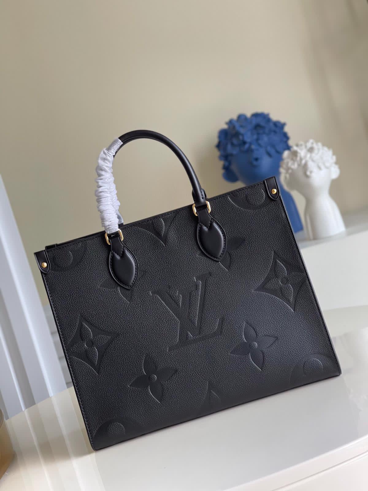 Louis Vuitton LV Monogram ONTHEGO MM Tote Shoulder Bag M45595 Black