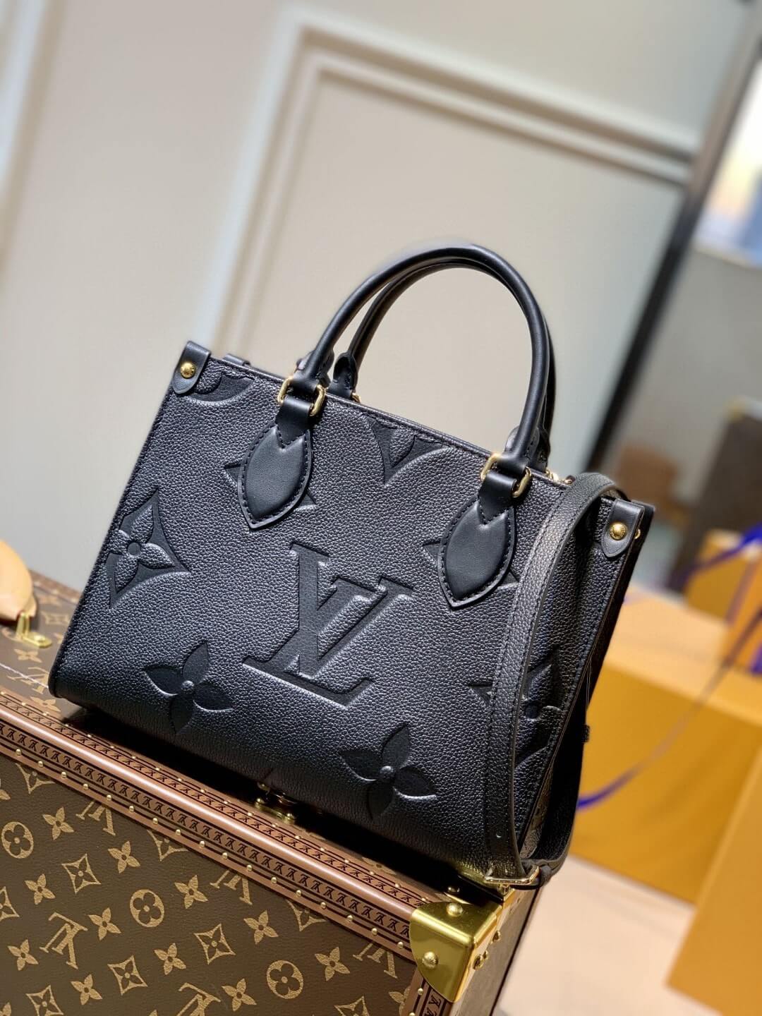 Louis Vuitton LV Monogram Onthego MM Tote Bag M45595 Black M45607 Turtledove Gray