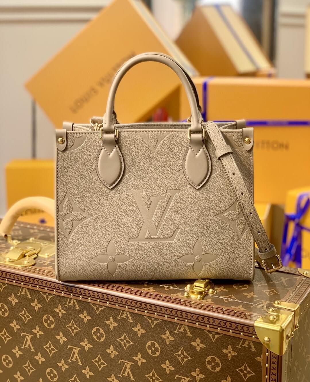 Louis Vuitton LV Monogram Onthego MM Tote Bag M45595 Black M45607 Turtledove Gray - Image 11