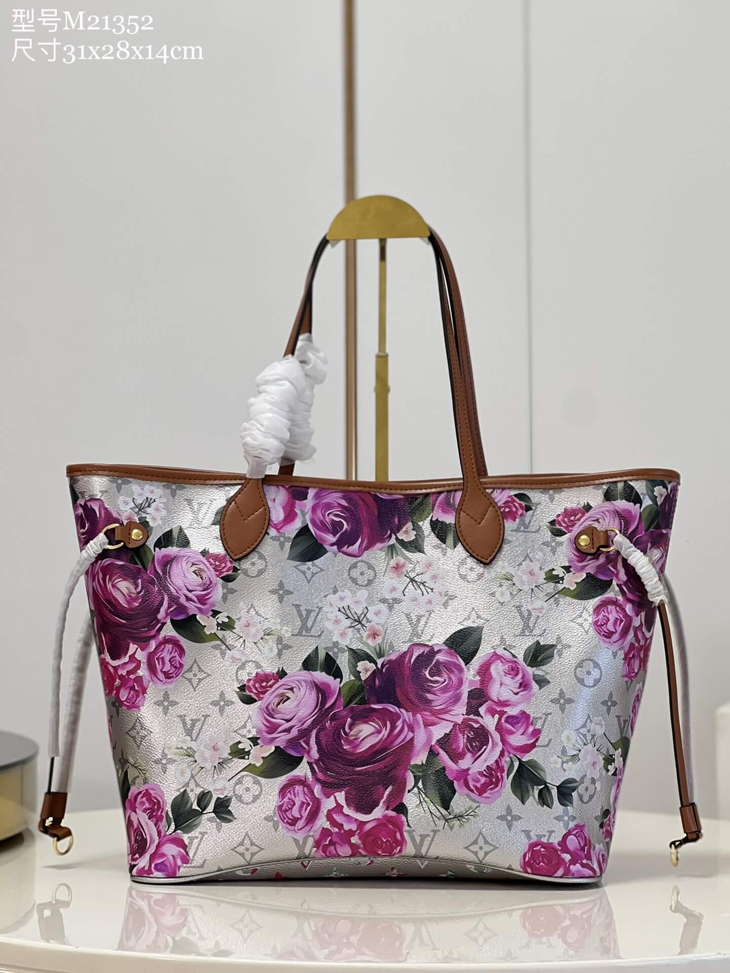 Louis Vuitton LV Neverfull MM Garden Tote Bag M21352 Silver Flowers
