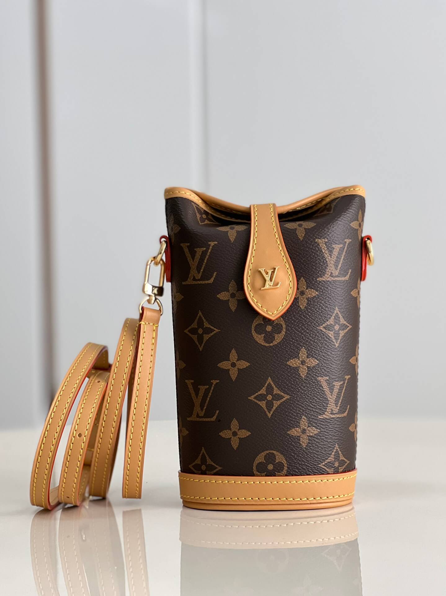 Louis Vuitton Monogram canvas Mobile Phone Shoulder clutch bag M80874 Brown