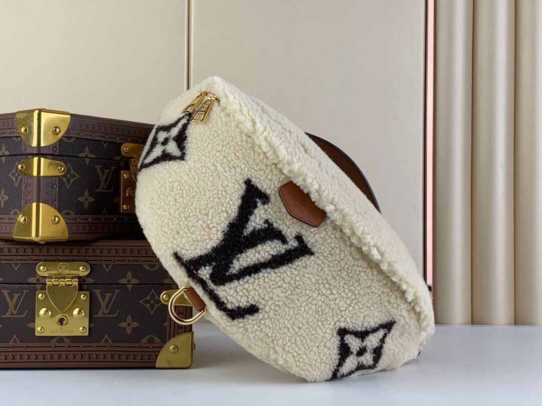 Louis Vuitton Monogram Lamb wool Bumbag waist bag M23715 Beige Red