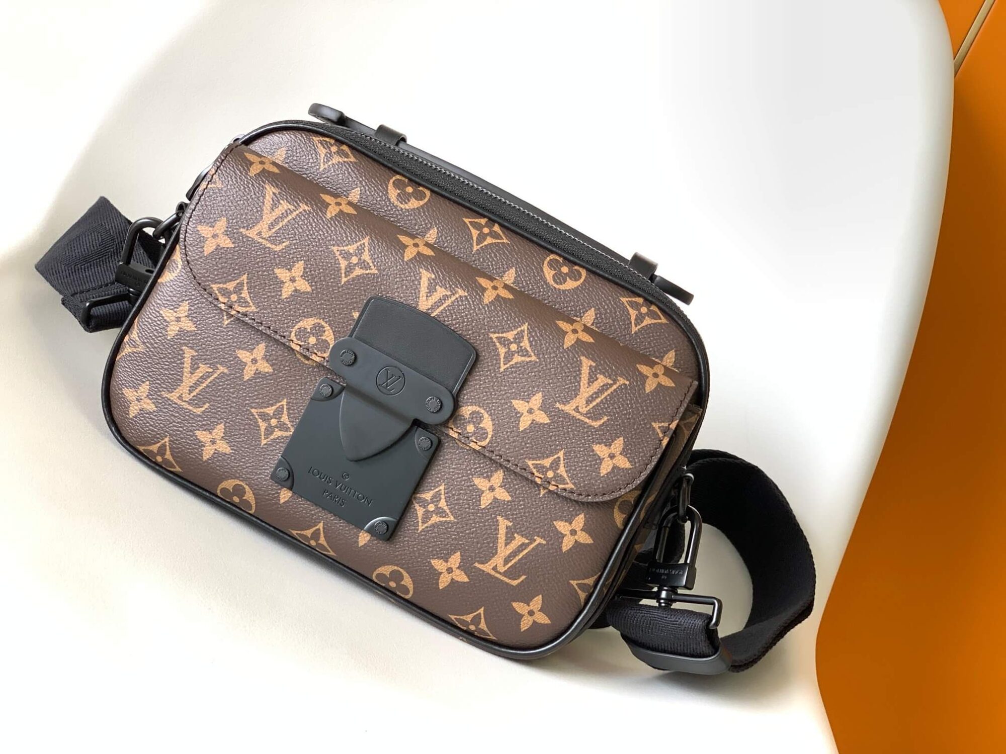 Louis Vuitton Monogram Macassar Canvas S LOCK MESSENGER Bag M45806 black flower M45806 black M45863 blue M46243 purple M46246 green M46688 Orange - Image 2