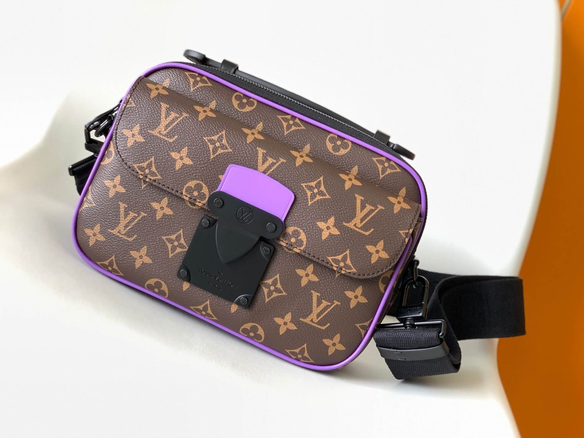 Louis Vuitton Monogram Macassar Canvas S LOCK MESSENGER Bag M45806 black flower M45806 black M45863 blue M46243 purple M46246 green M46688 Orange - Image 29