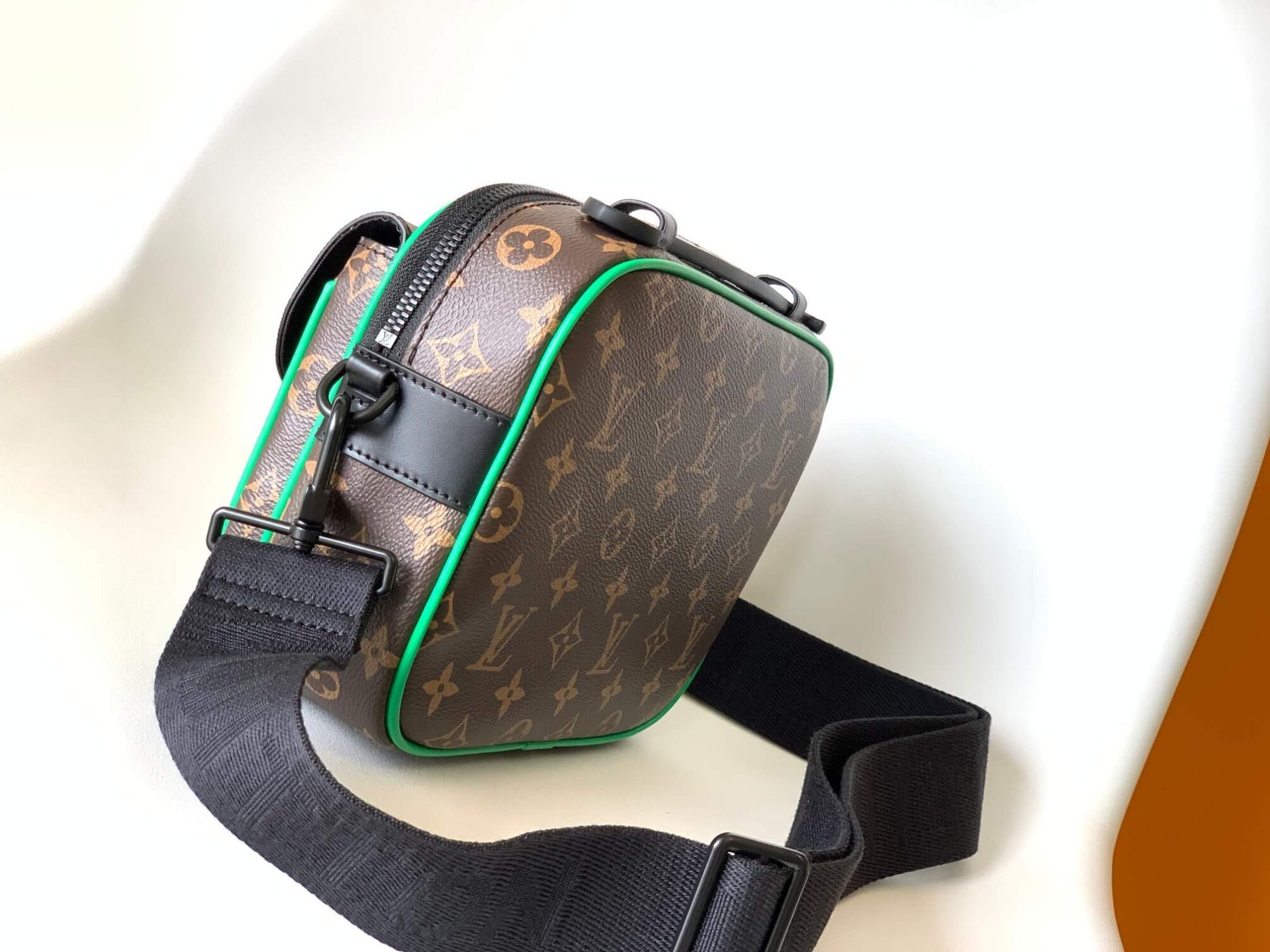 Louis Vuitton Monogram Macassar Canvas S LOCK MESSENGER Bag M45806 black flower M45806 black M45863 blue M46243 purple M46246 green M46688 Orange - Image 42