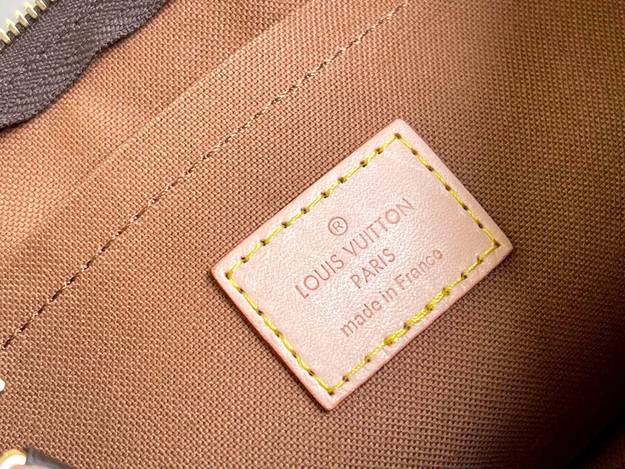 Louis Vuitton Monogram Multi Pochette Accessoires Crossbody Bag M44813 Khaki M44840 Light Pink - Image 5