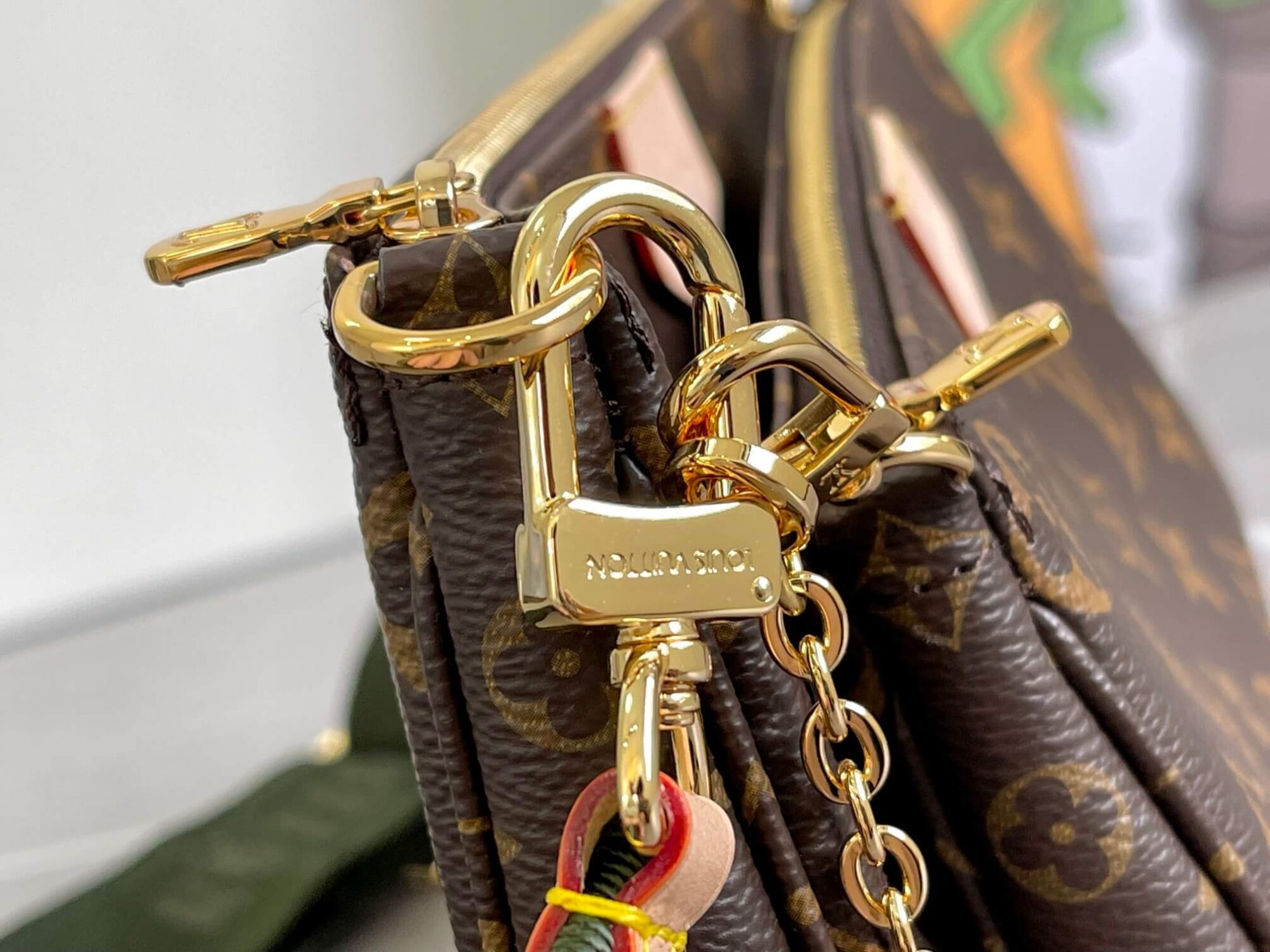 Louis Vuitton Monogram Multi Pochette Accessoires Crossbody Bag M44813 Khaki M44840 Light Pink - Image 7