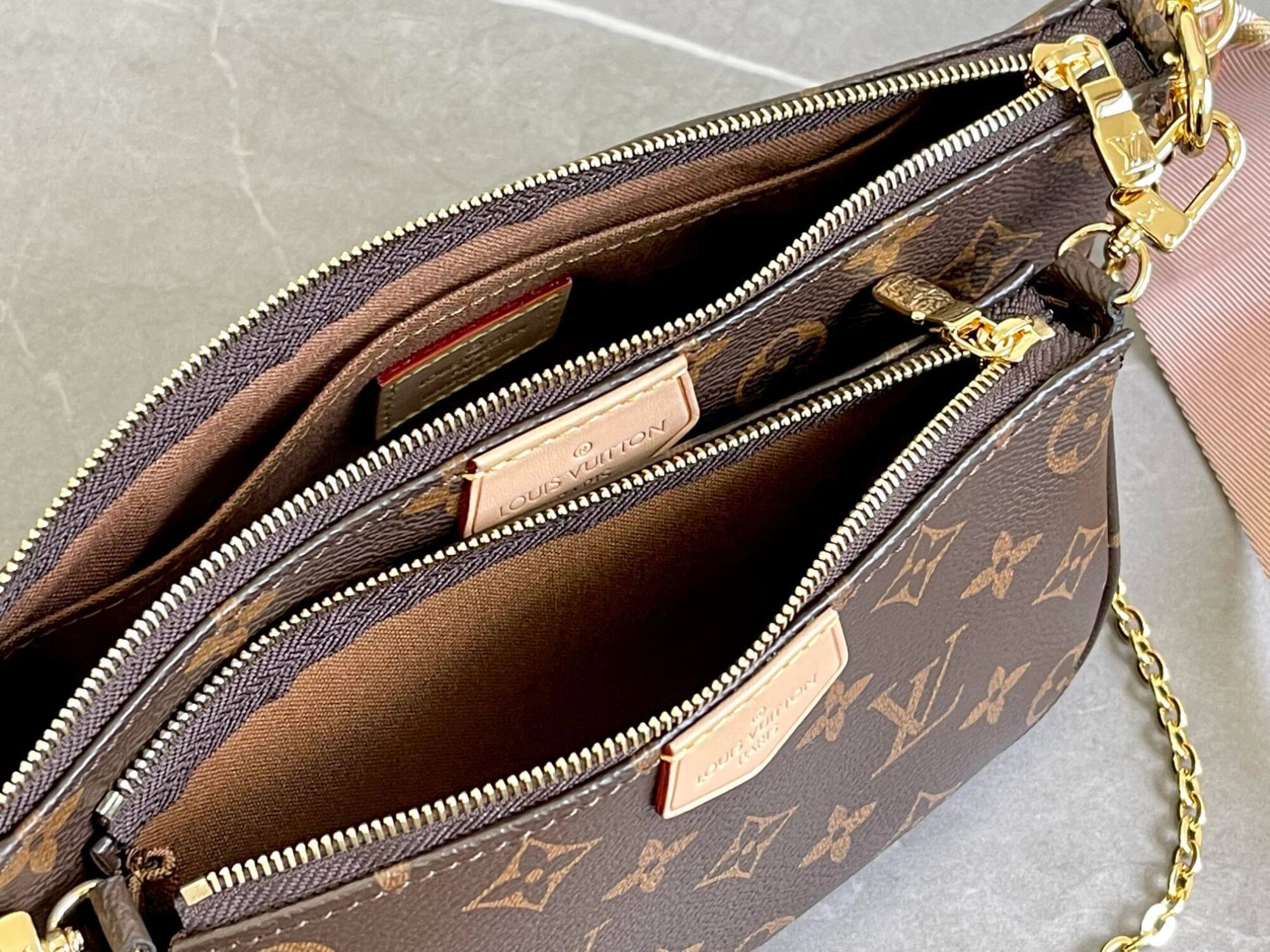 Louis Vuitton Monogram Multi Pochette Accessoires Crossbody Bag M44813 Khaki M44840 Light Pink - Image 12