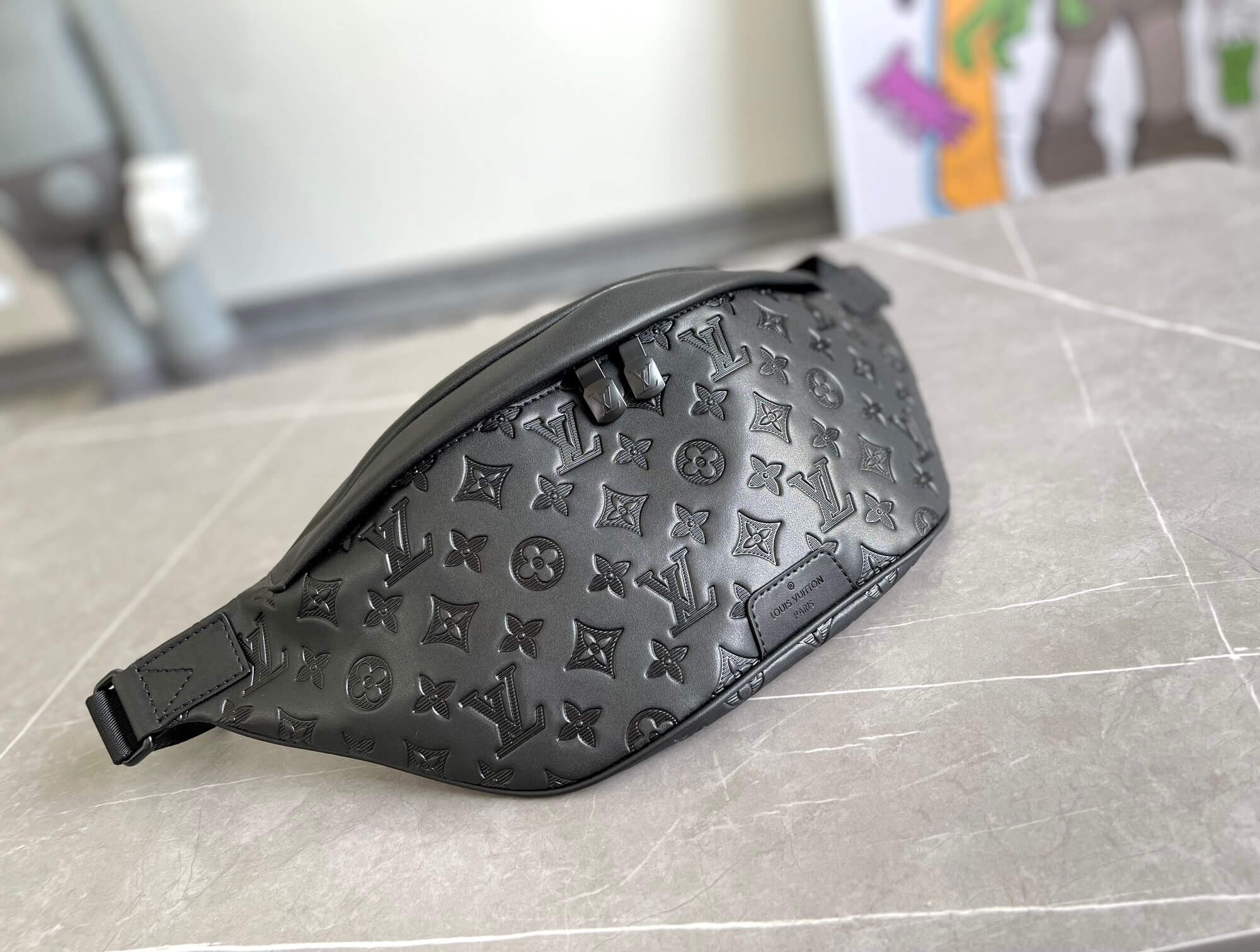 Louis Vuitton Monogram Shadow Calf Leather Discovery BumBag M44388 Black