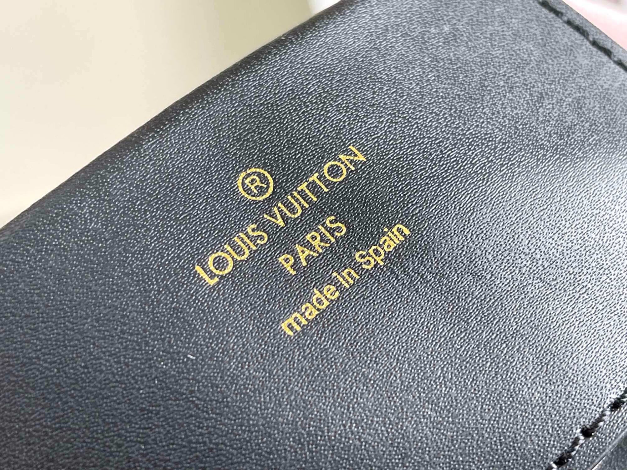 Louis Vuitton Monogram Speedy Bandoulière 22 Handbag M58631 Black - Image 5