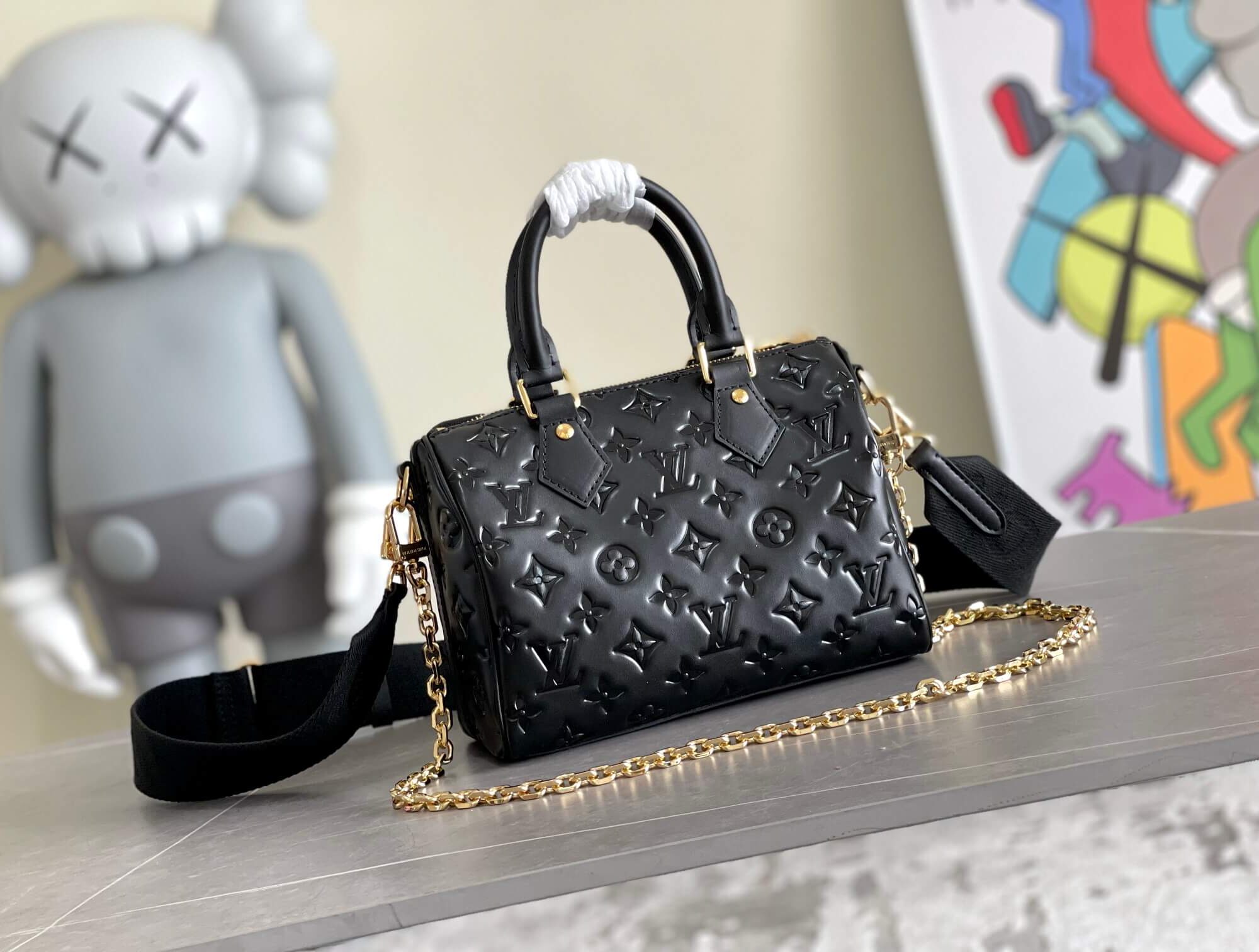 Louis Vuitton Monogram Speedy Bandoulière 22 Handbag M58631 Black