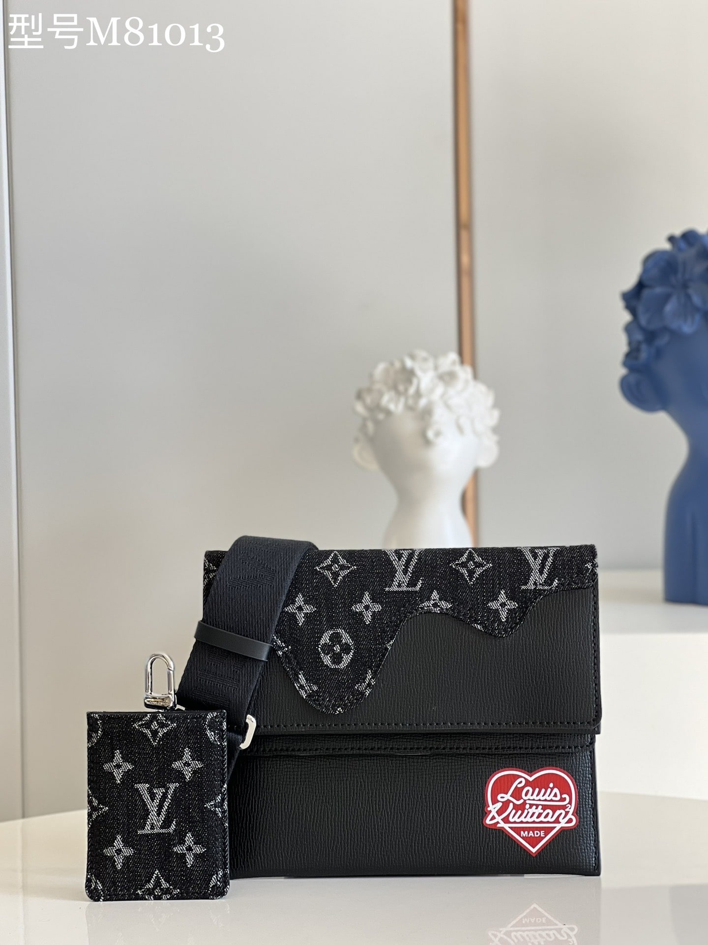 Louis Vuitton X Nigo Trio Pouch Messenger Bag M81013 Black
