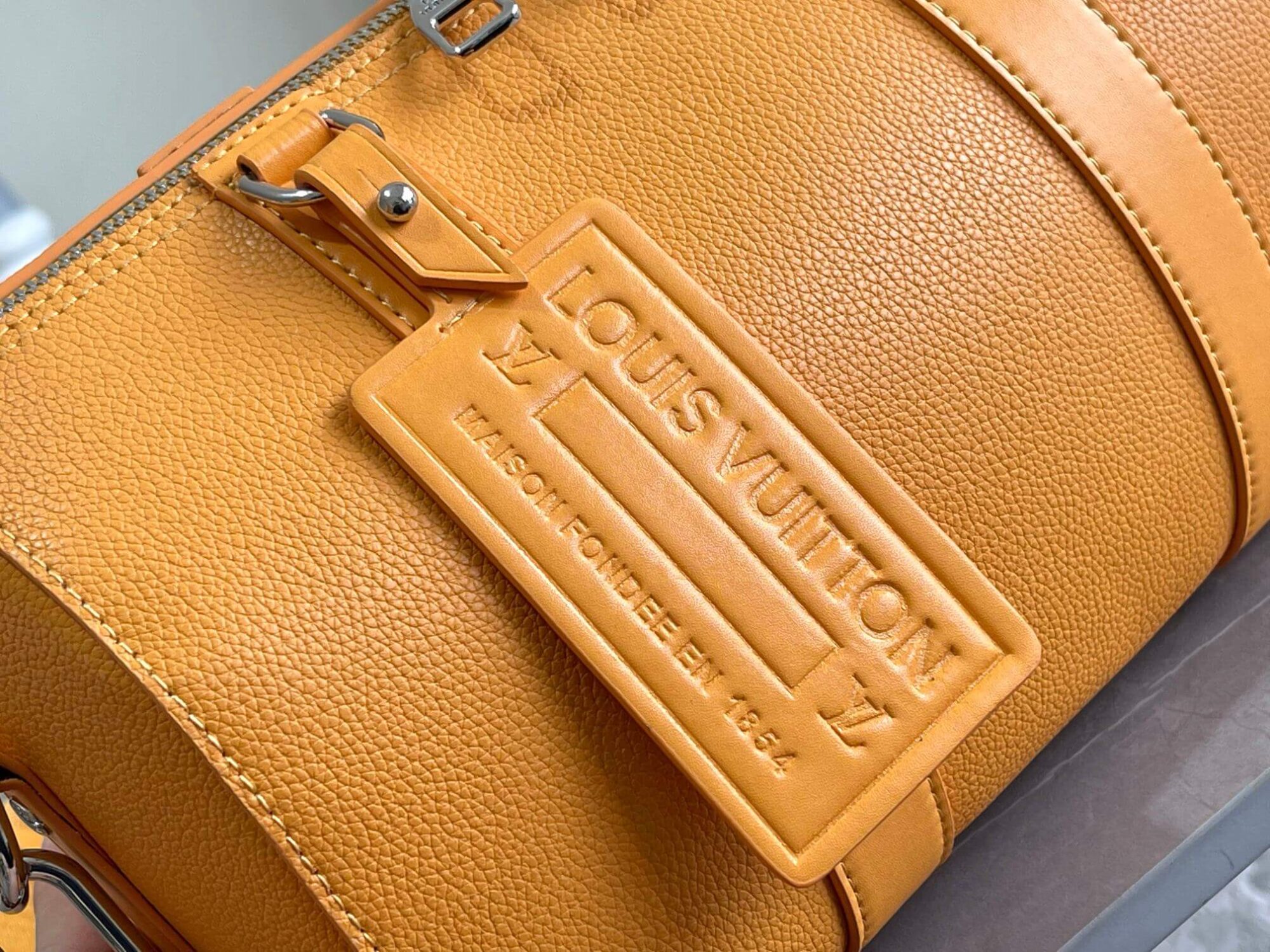Louis Vuitton LV Aerogram City Keepall 27 Shoulder HandBag M21437 Khaki Green M21438 Yellow Navy Blue M59255 Black M59328 Grey - Image 25