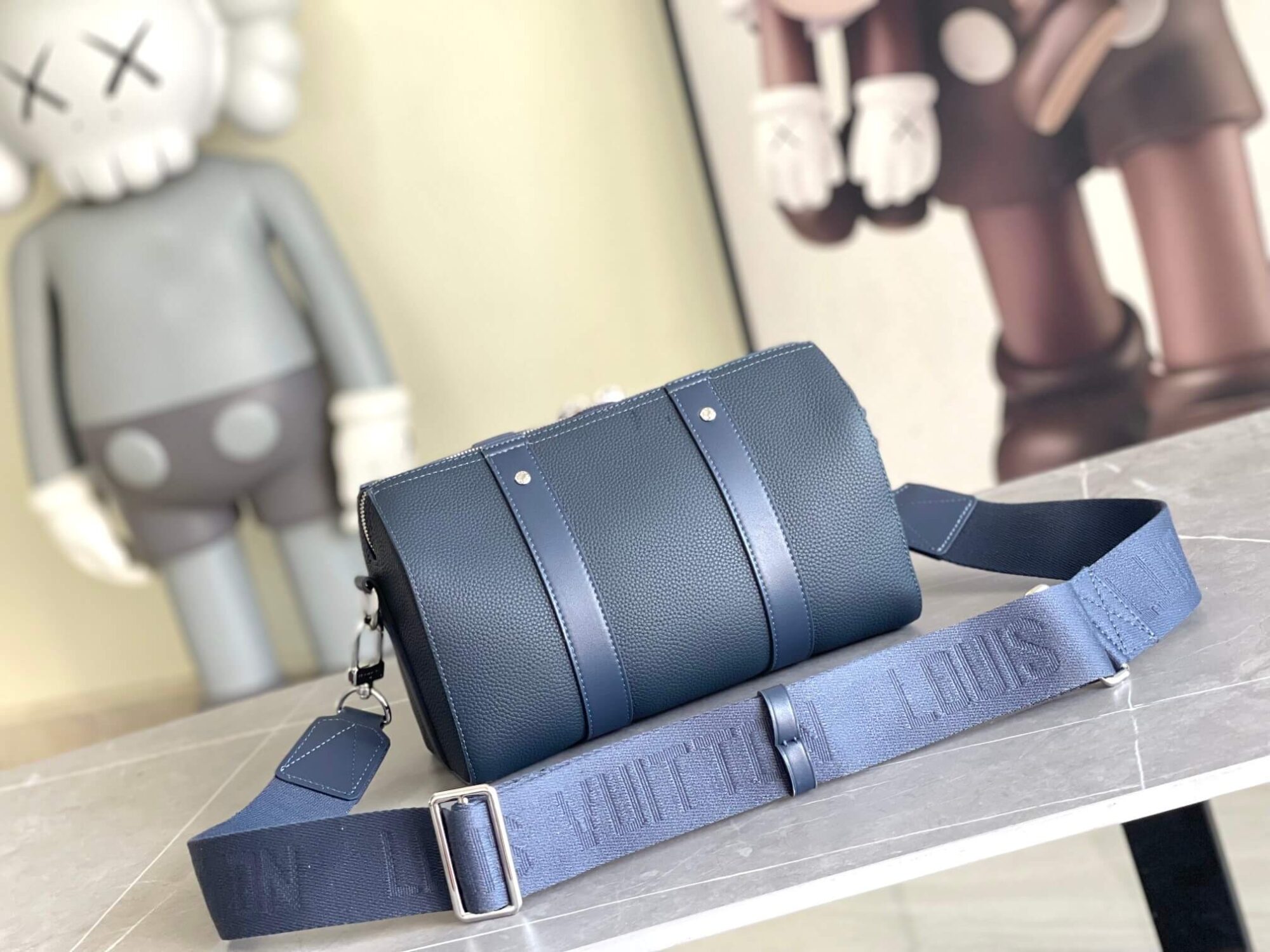 Louis Vuitton LV Aerogram City Keepall 27 Shoulder HandBag M21437 Khaki Green M21438 Yellow Navy Blue M59255 Black M59328 Grey - Image 2