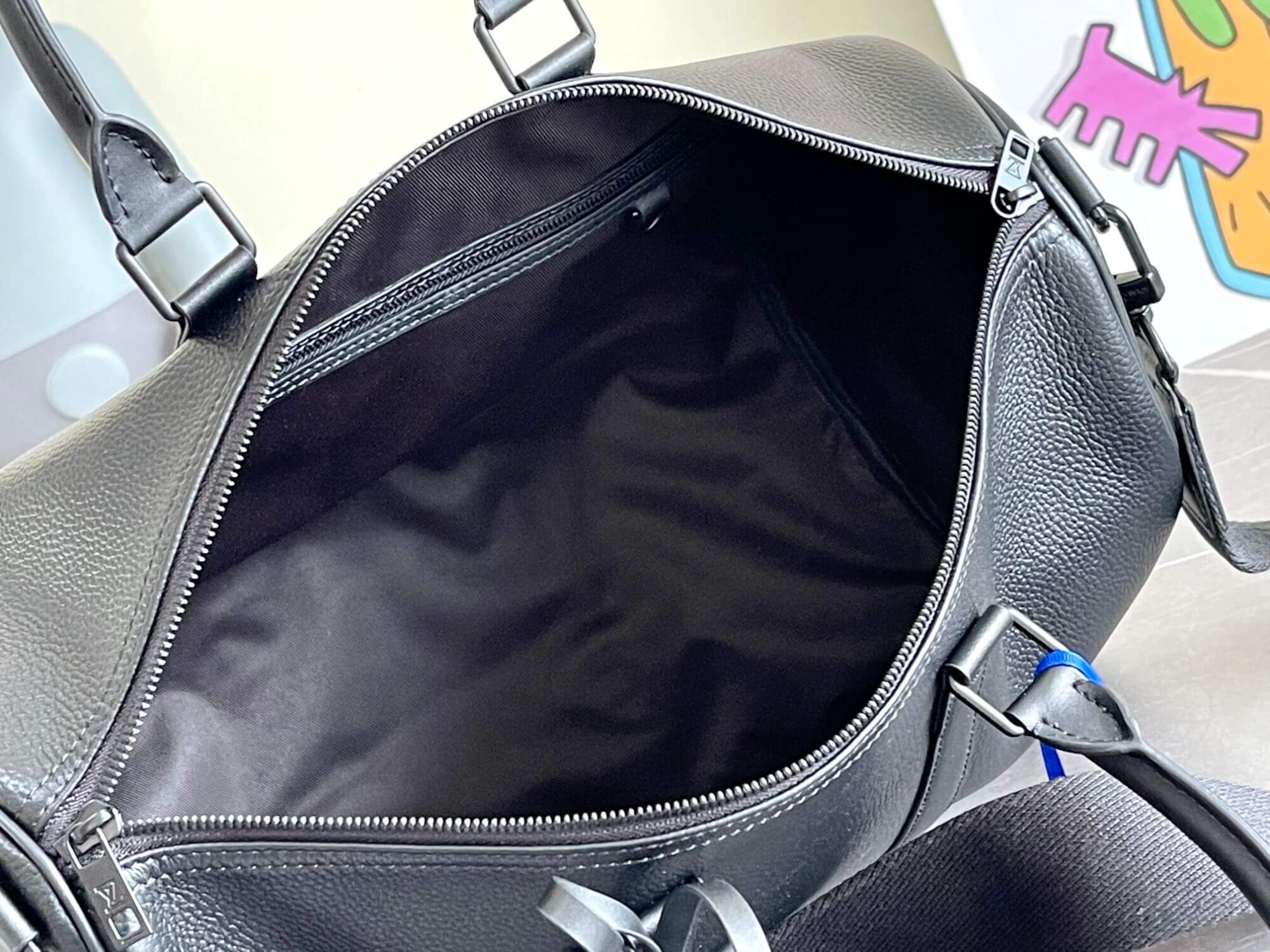 Louis Vuitton LV Aerogram Keepall Bandoulière 40 Travel Shoulder Handbag M57088 Black - Image 3