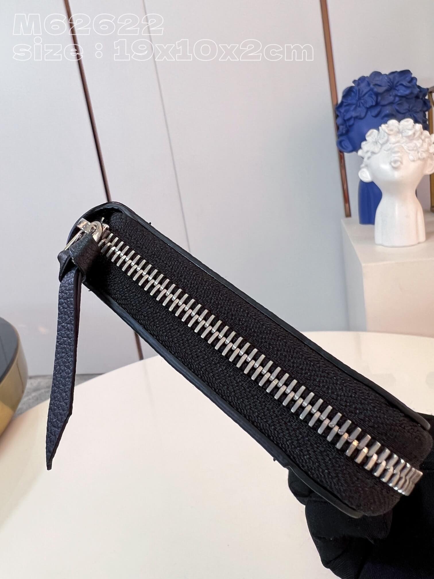 Louis Vuitton LV Calf leather Long Lockme Zippy Wallet M62622 Black - Image 8