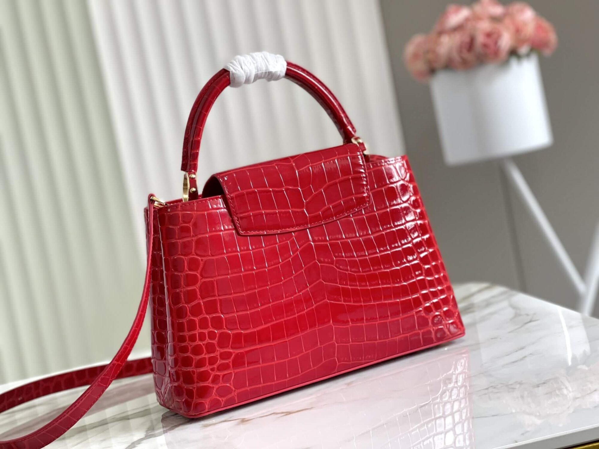 Louis Vuitton LV Crocodile pattern CAPUCINES Large Handbag N93419/M48865 Medium Handbag N93163/M48865 Small Handbag N94227/M48865 Black - White - Red - Green - Yellow - Image 57