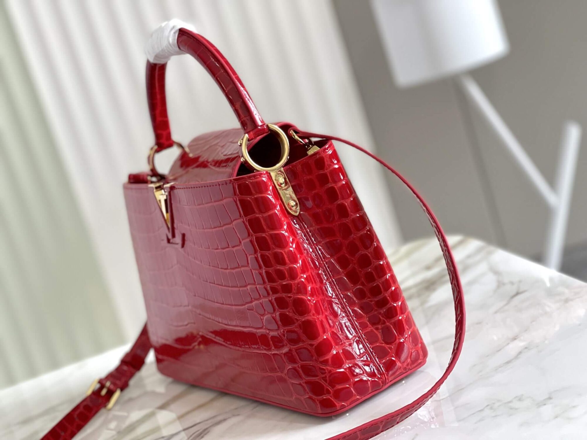 Louis Vuitton LV Crocodile pattern CAPUCINES Large Handbag N93419/M48865 Medium Handbag N93163/M48865 Small Handbag N94227/M48865 Black - White - Red - Green - Yellow - Image 58