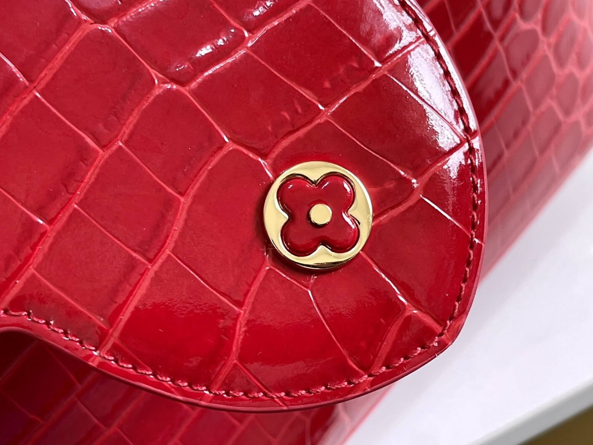 Louis Vuitton LV Crocodile pattern CAPUCINES Large Handbag N93419/M48865 Medium Handbag N93163/M48865 Small Handbag N94227/M48865 Black - White - Red - Green - Yellow - Image 62