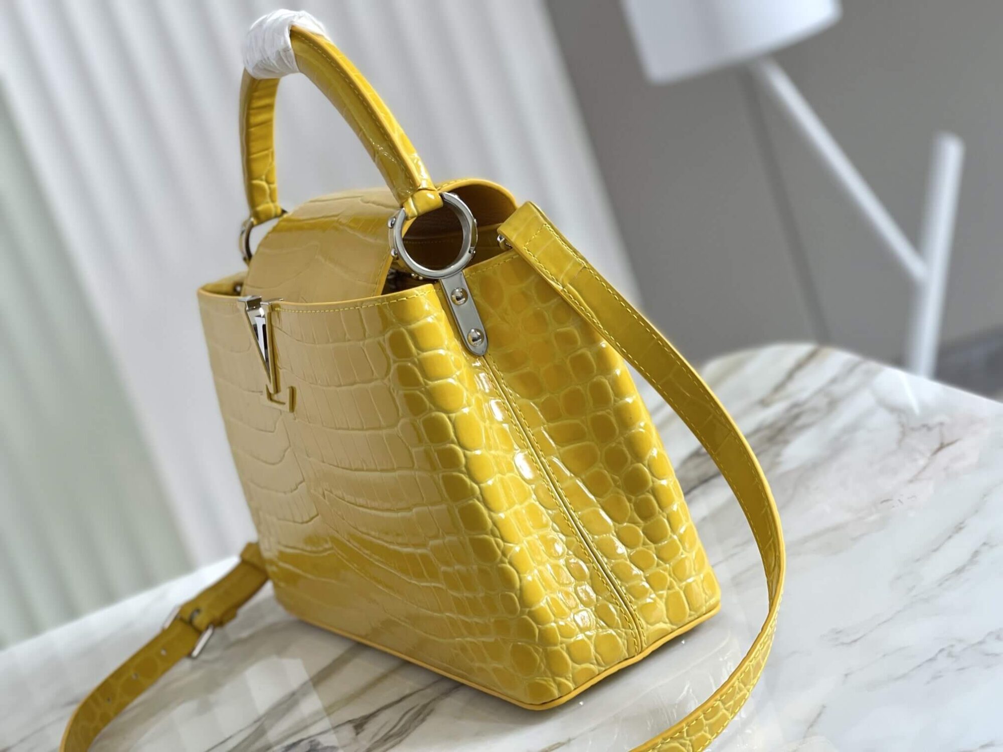 Louis Vuitton LV Crocodile pattern CAPUCINES Large Handbag N93419/M48865 Medium Handbag N93163/M48865 Small Handbag N94227/M48865 Black - White - Red - Green - Yellow - Image 112