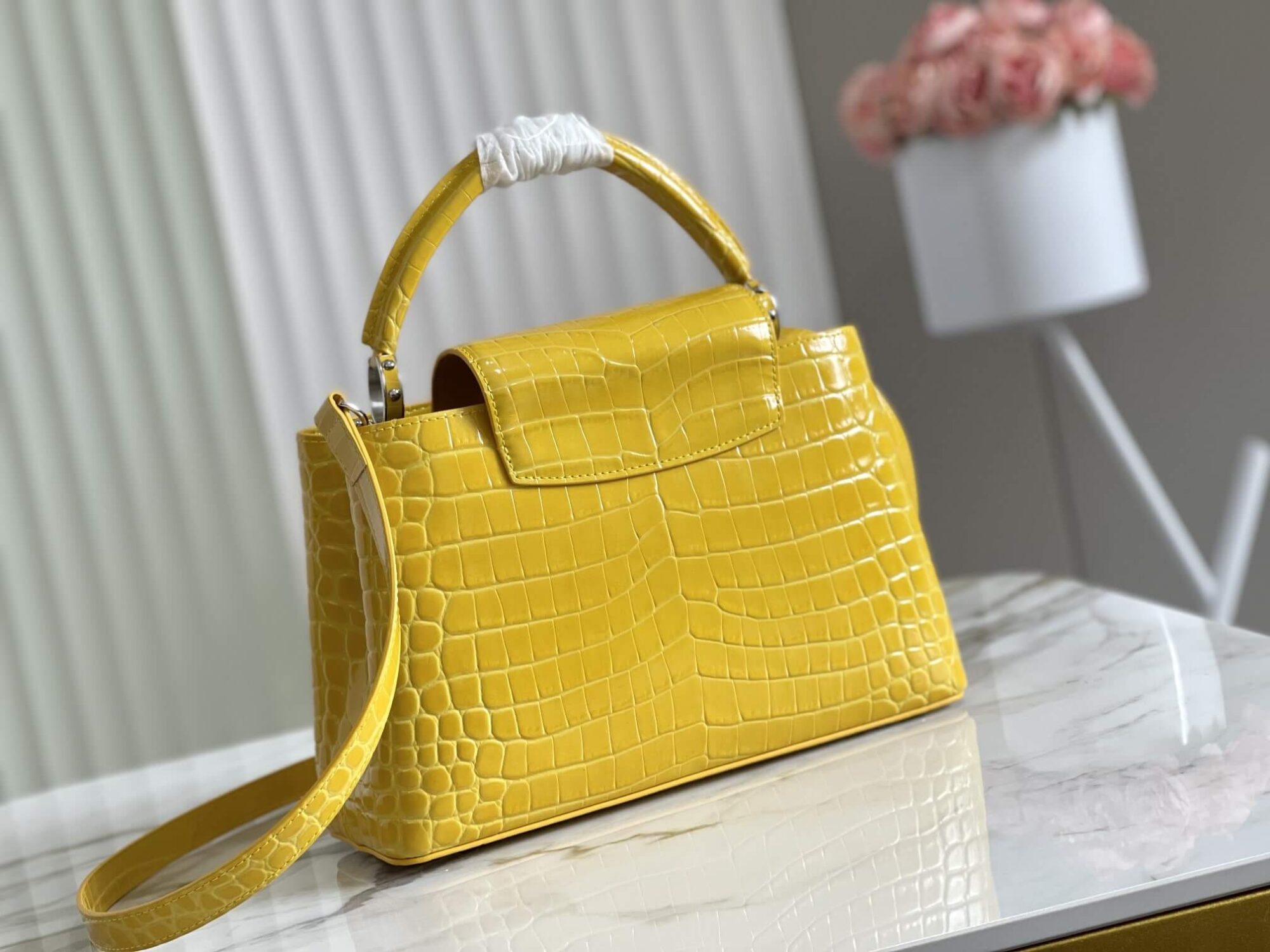 Louis Vuitton LV Crocodile pattern CAPUCINES Large Handbag N93419/M48865 Medium Handbag N93163/M48865 Small Handbag N94227/M48865 Black - White - Red - Green - Yellow - Image 111