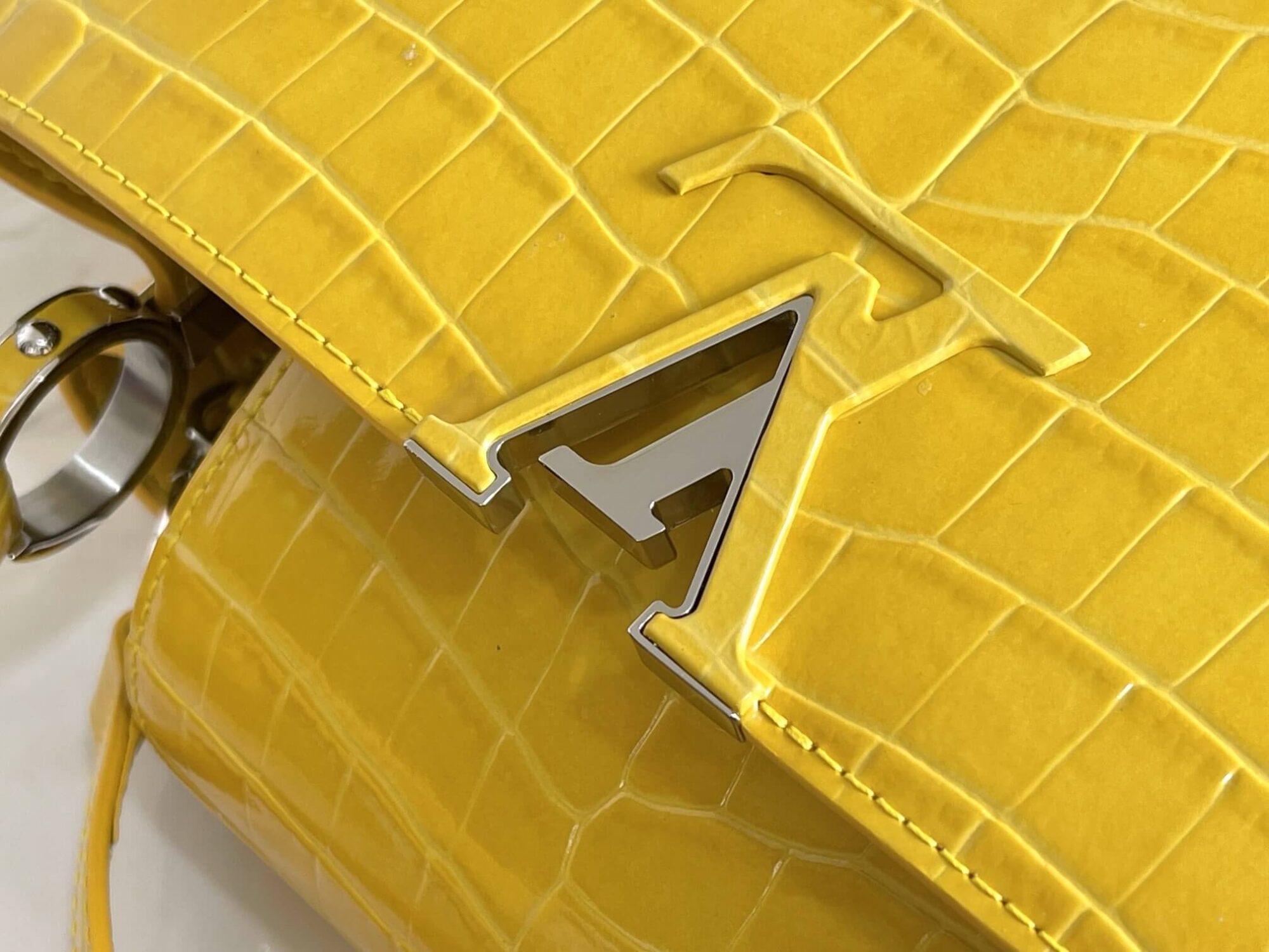 Louis Vuitton LV Crocodile pattern CAPUCINES Large Handbag N93419/M48865 Medium Handbag N93163/M48865 Small Handbag N94227/M48865 Black - White - Red - Green - Yellow - Image 114