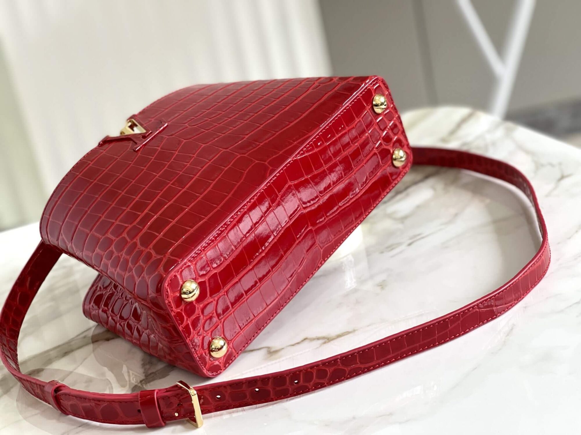 Louis Vuitton LV Crocodile pattern CAPUCINES Large Handbag N93419/M48865 Medium Handbag N93163/M48865 Small Handbag N94227/M48865 Black - White - Red - Green - Yellow - Image 73