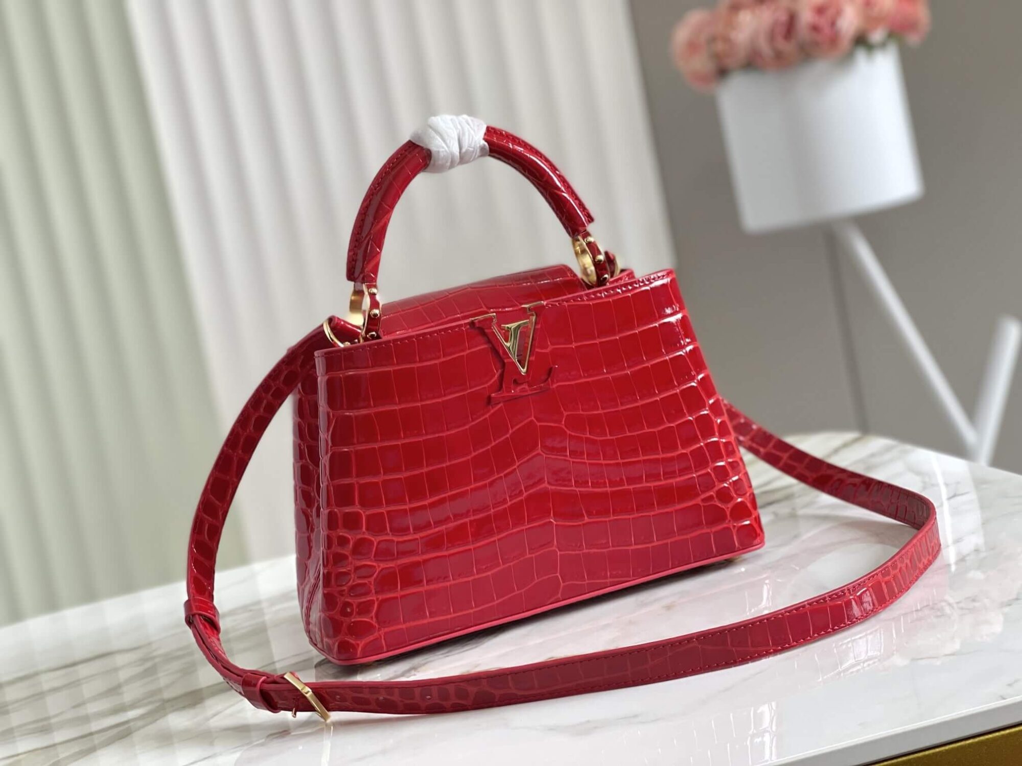 Louis Vuitton LV Crocodile pattern CAPUCINES Large Handbag N93419/M48865 Medium Handbag N93163/M48865 Small Handbag N94227/M48865 Black - White - Red - Green - Yellow - Image 65