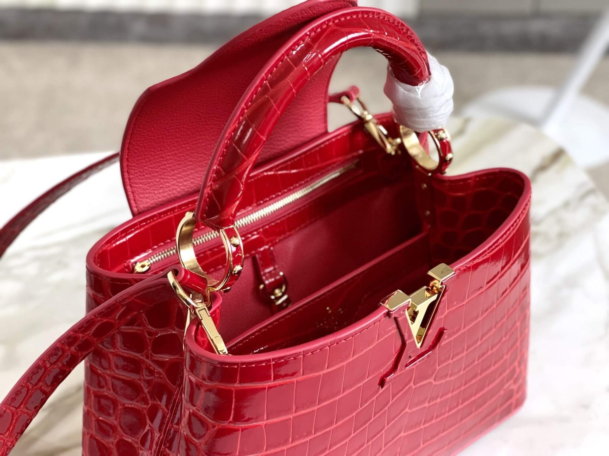 Louis Vuitton LV Crocodile pattern CAPUCINES Large Handbag N93419/M48865 Medium Handbag N93163/M48865 Small Handbag N94227/M48865 Black - White - Red - Green - Yellow - Image 68