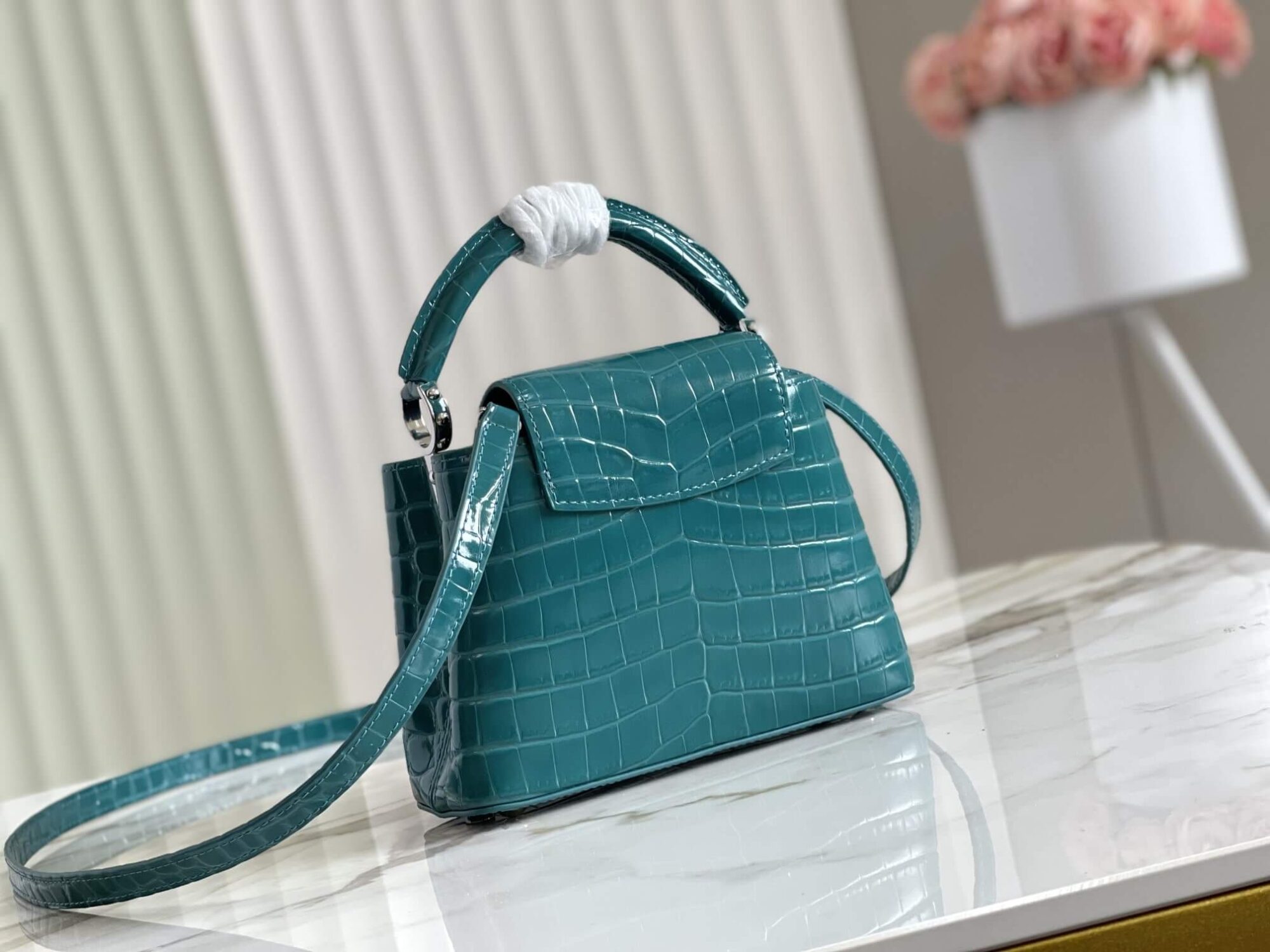 Louis Vuitton LV Crocodile pattern CAPUCINES Large Handbag N93419/M48865 Medium Handbag N93163/M48865 Small Handbag N94227/M48865 Black - White - Red - Green - Yellow - Image 102