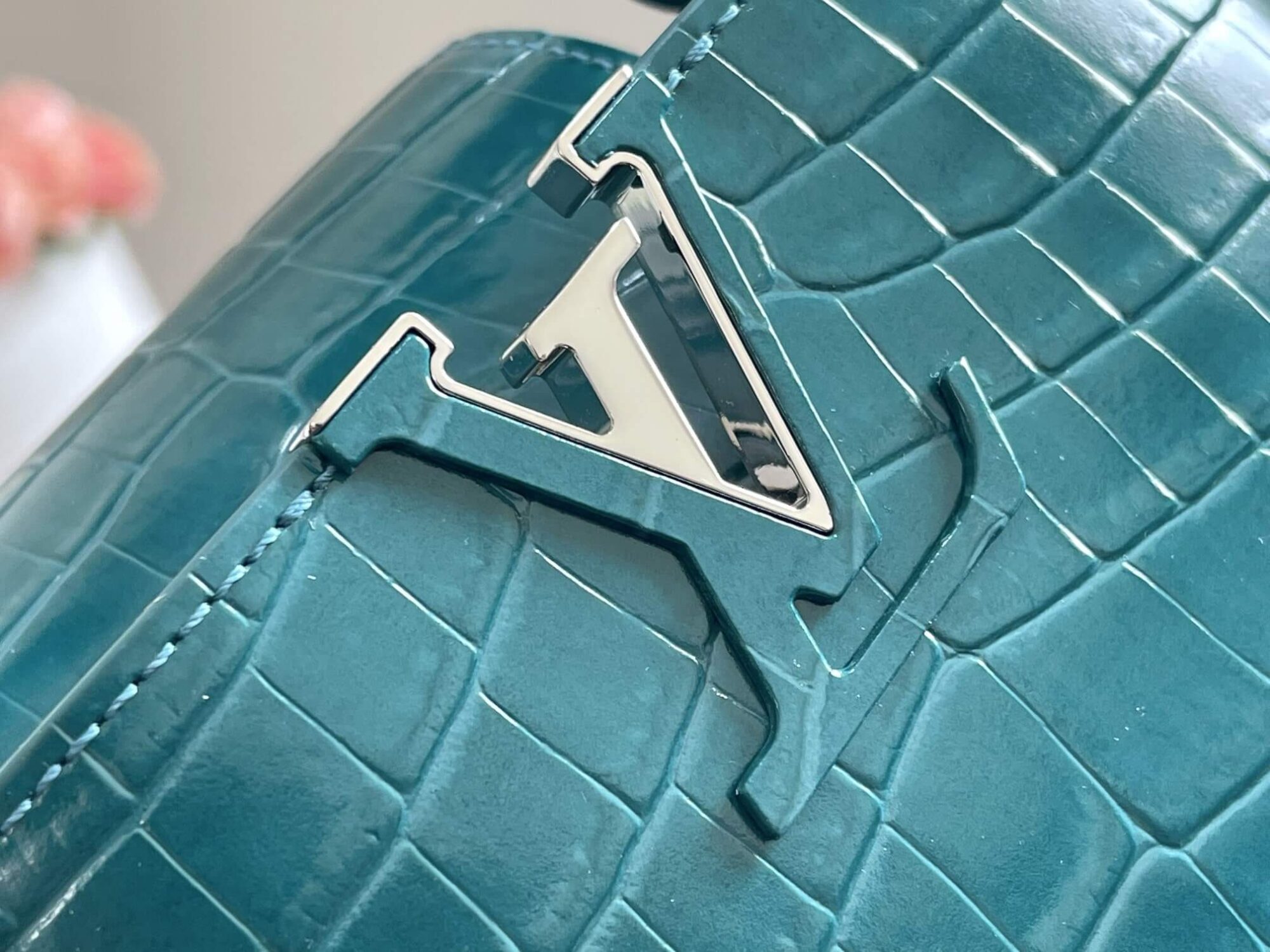Louis Vuitton LV Crocodile pattern CAPUCINES Large Handbag N93419/M48865 Medium Handbag N93163/M48865 Small Handbag N94227/M48865 Black - White - Red - Green - Yellow - Image 105