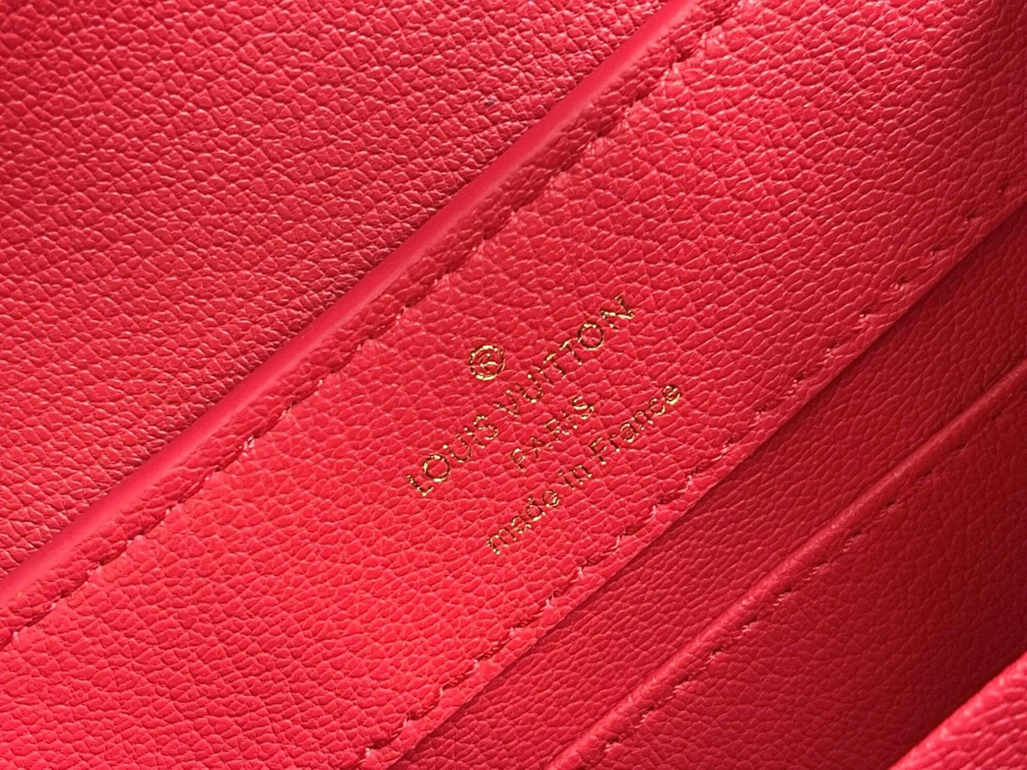 Louis Vuitton LV Crocodile pattern CAPUCINES Large Handbag N93419/M48865 Medium Handbag N93163/M48865 Small Handbag N94227/M48865 Black - White - Red - Green - Yellow - Image 79