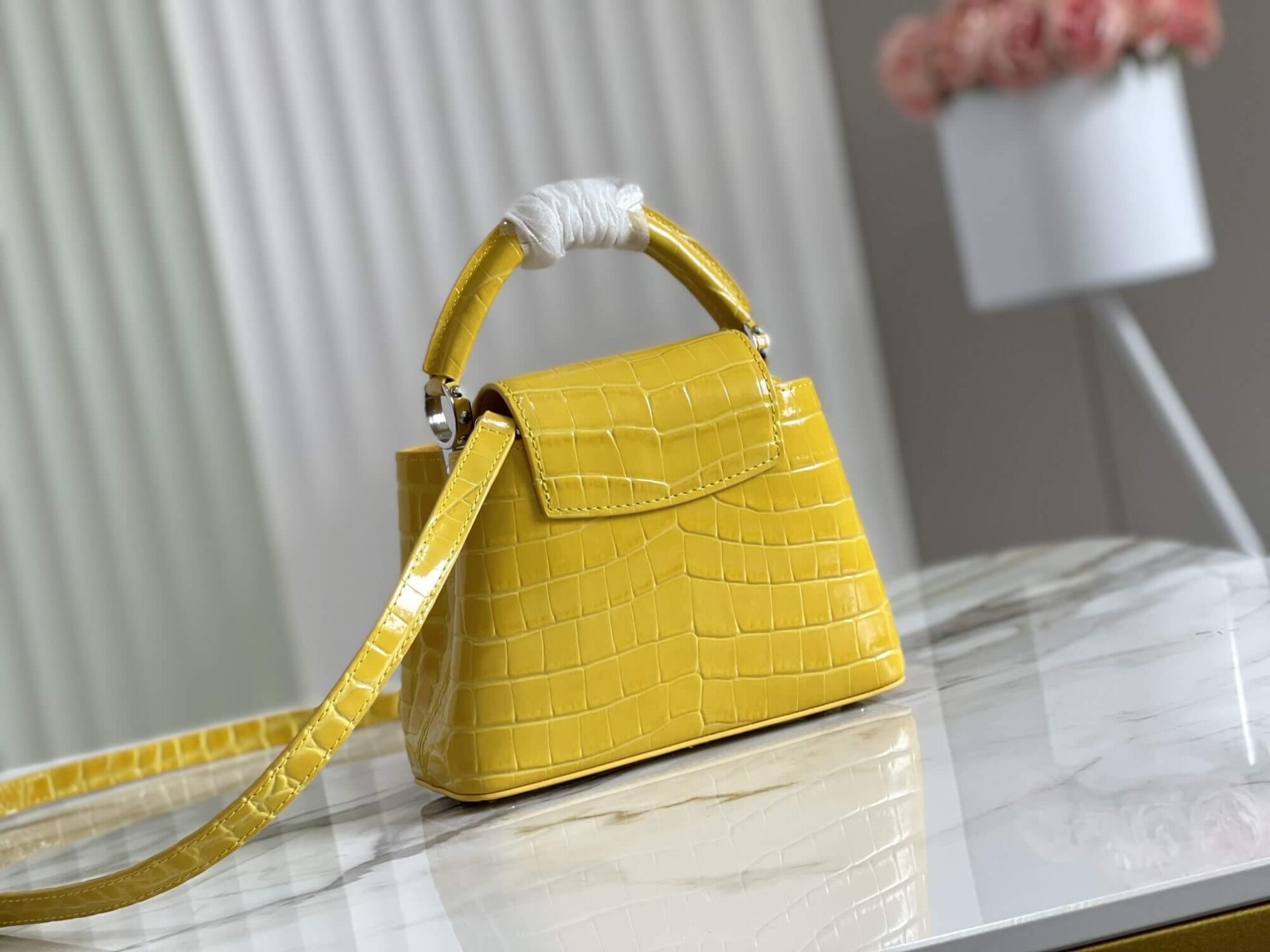 Louis Vuitton LV Crocodile pattern CAPUCINES Large Handbag N93419/M48865 Medium Handbag N93163/M48865 Small Handbag N94227/M48865 Black - White - Red - Green - Yellow - Image 129