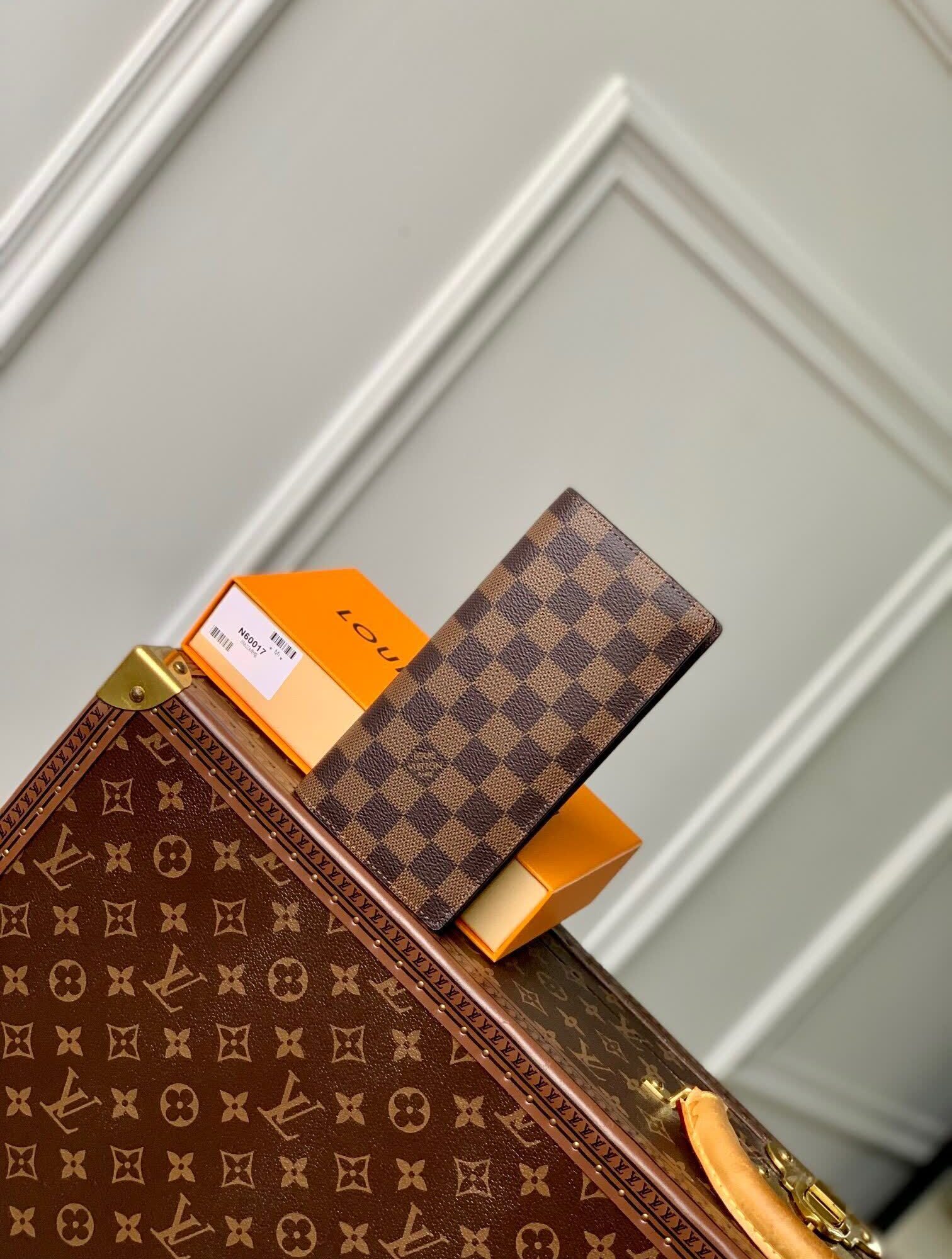 Louis Vuitton LV Damier Ebene Canvas Brazza Wallet N60017 Brown