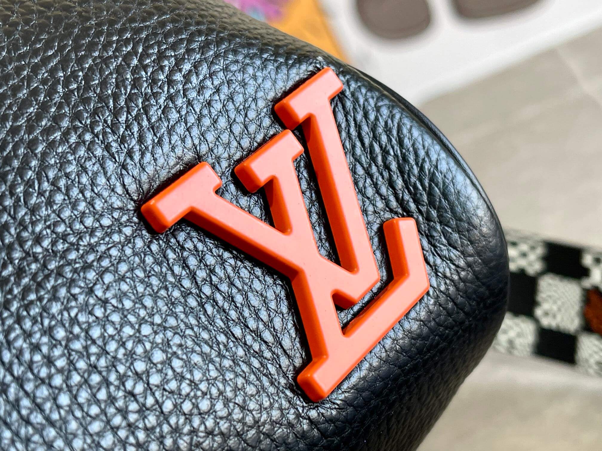 Louis Vuitton LV Damier Graphite Canvas Keepall Bandoulière 45 Travel Shoulder Handbag M57416 Black / White Grid - Image 6