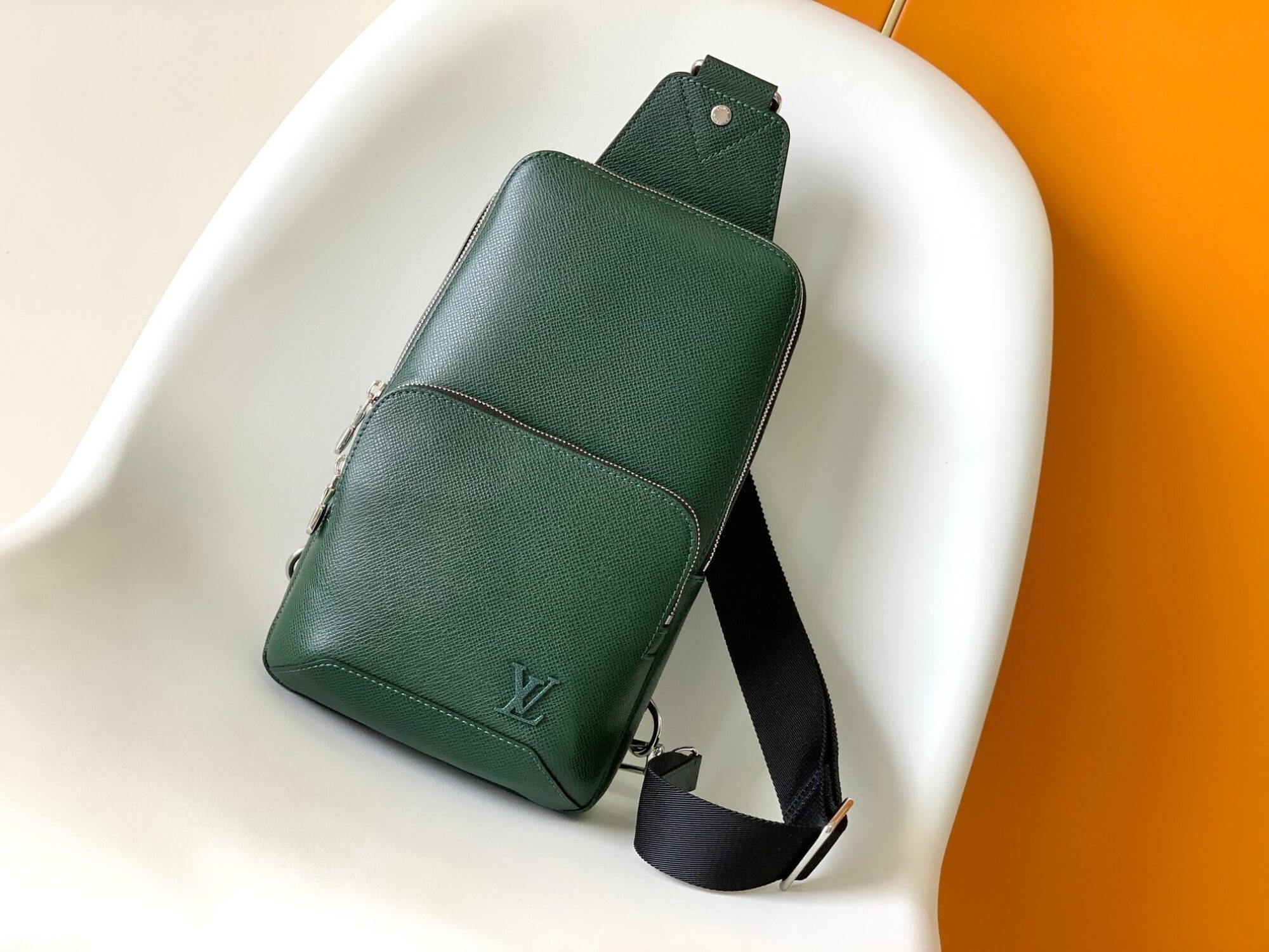 Louis Vuitton LV Damier Graphite Giant Canvas Avenue Sling Shoulder Chest Bag M30801 Grey M30443 Black - White M30860 Dark Green - Image 28